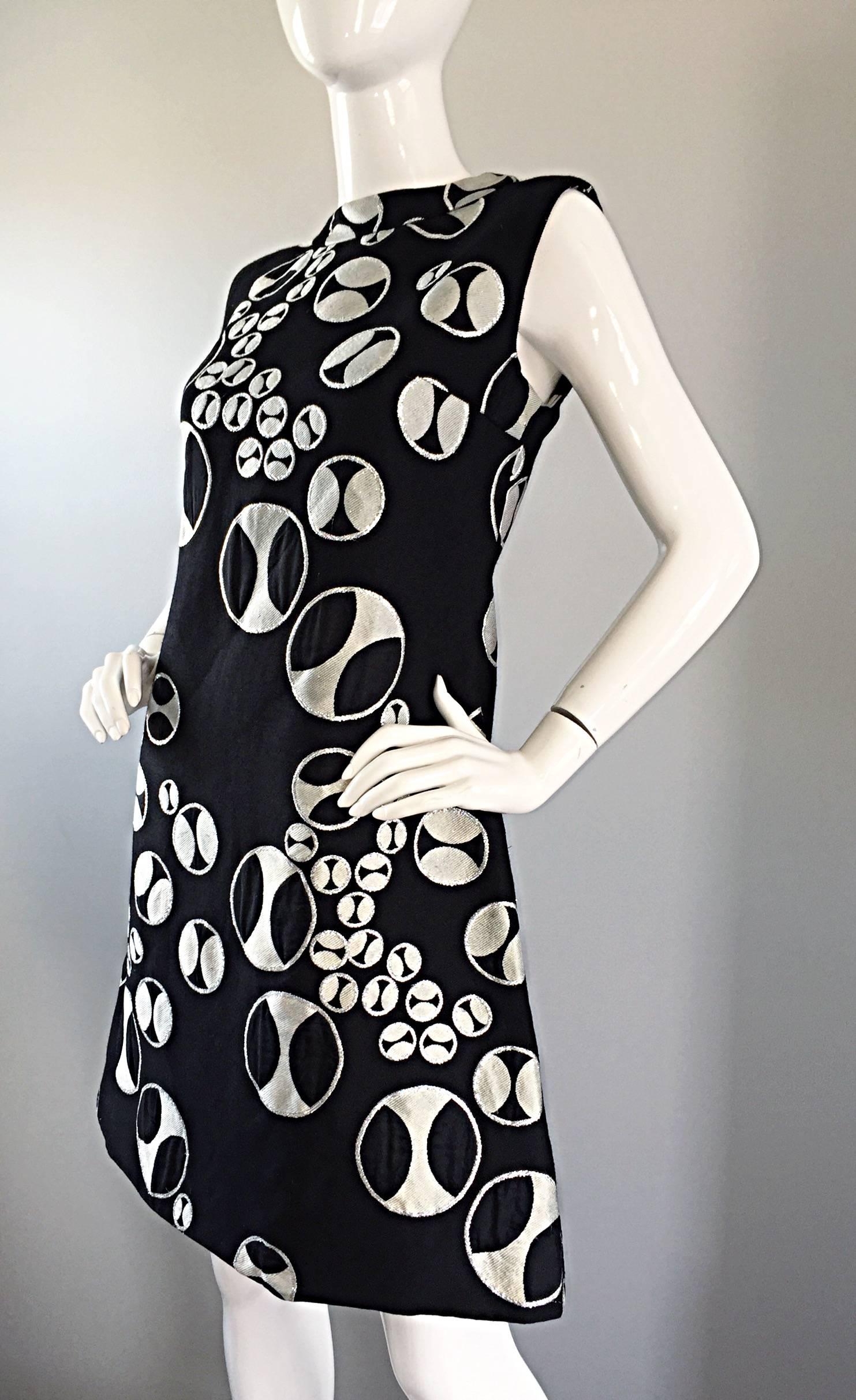Rare 1960s Helga Couture Black + Silver + White ' Button Print ' Space Age Dress In Excellent Condition In San Diego, CA