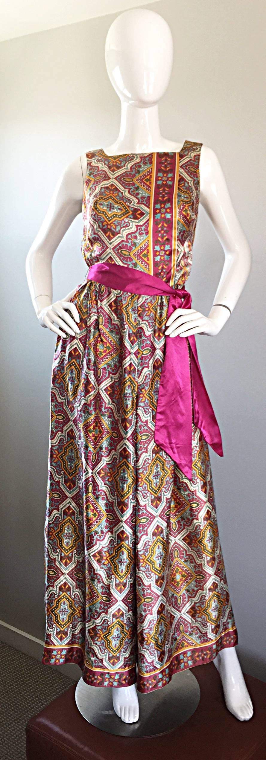 Incredible 1970s vintage ROBERTA LYNN silk jumpsuit! Features an all-over regal paisley/ethnic print throughout. Roberta Lynn was a well-known designer in the 1960s and 1970s. She was based in Hollywood, and dressed many of the top starlets at the