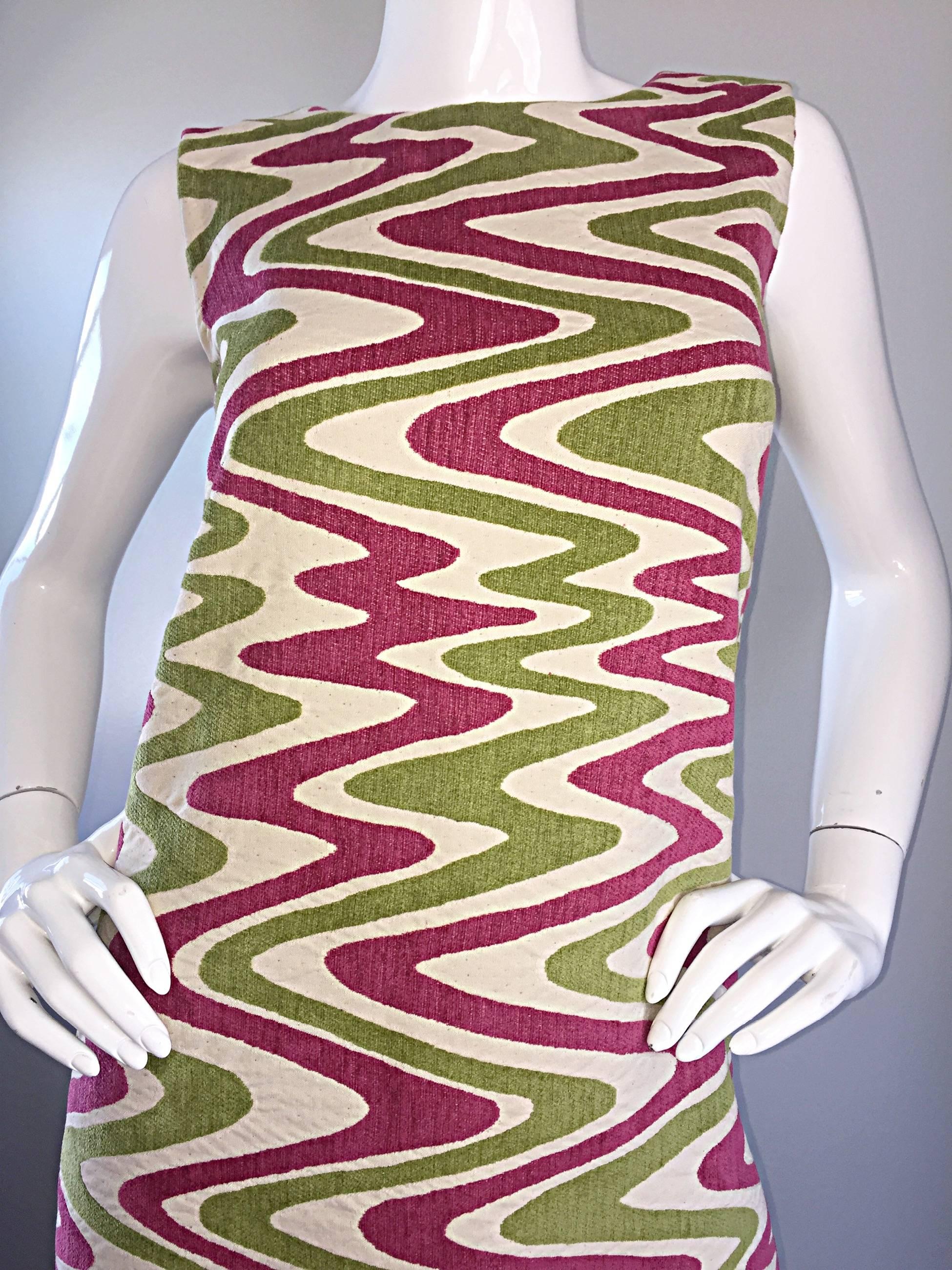 Pink and Chartreuse Abstract Op Art Print Vintage A Line Shift Dress, 1960s In Excellent Condition In San Diego, CA
