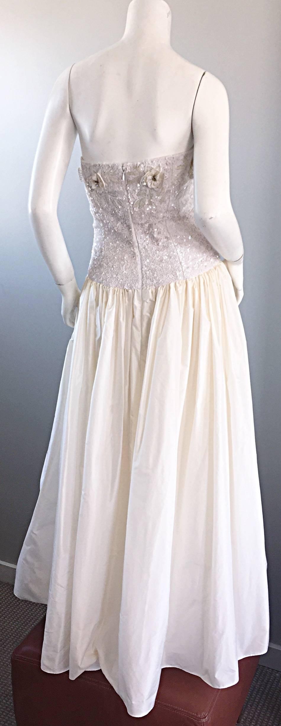 Gray Beautiful Vintage Richilene White Silk Taffeta Sequin Beaded Evening Gown Dress