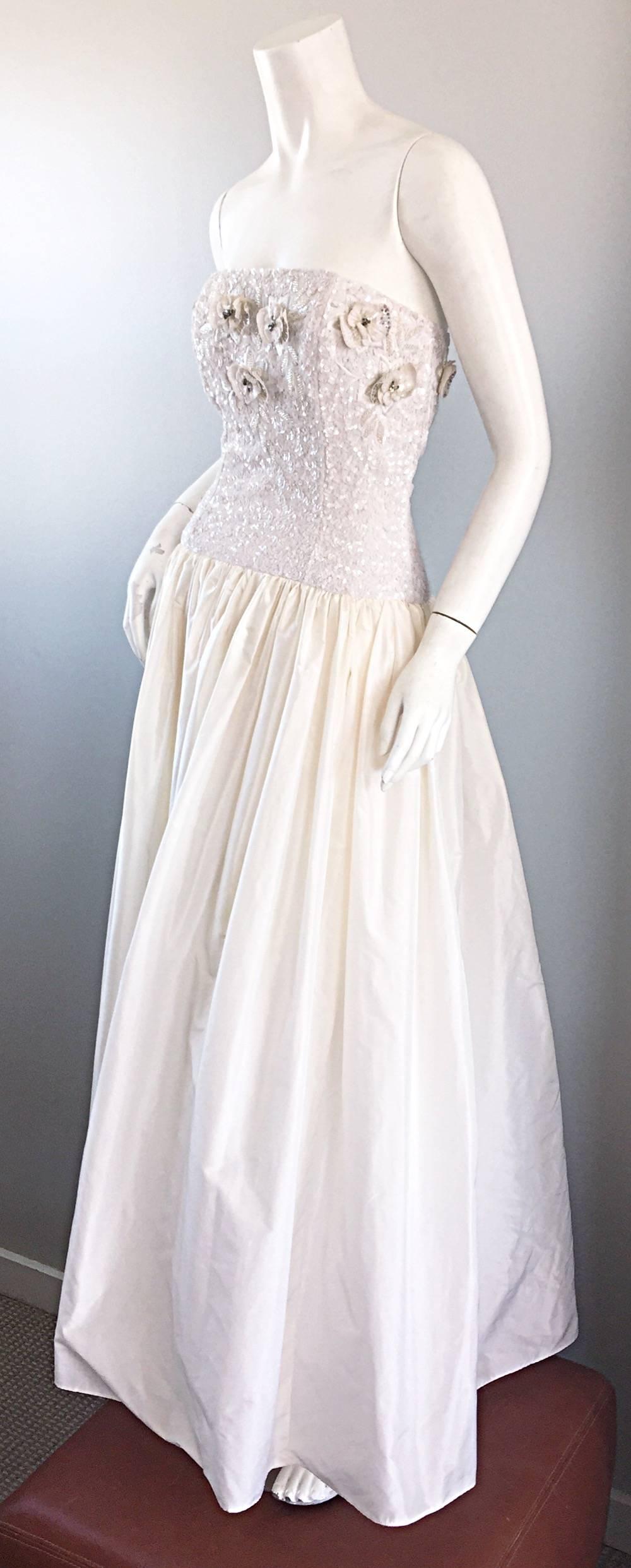 Beautiful Vintage Richilene White Silk Taffeta Sequin Beaded Evening Gown Dress In Excellent Condition In San Diego, CA