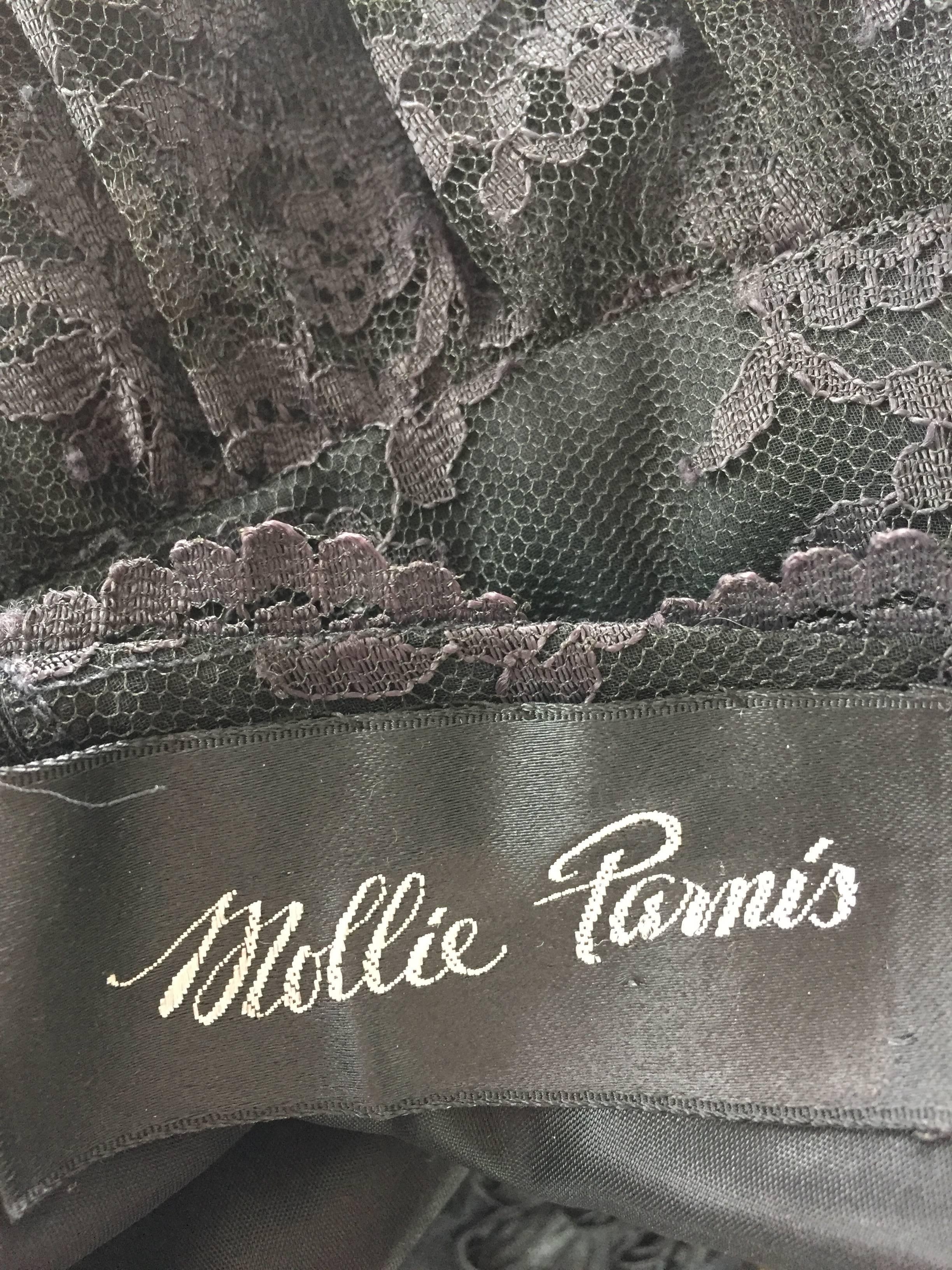 1960er Mollie Parnis Schwarzes Seidenkleid mit Chantilly-Spitze und abgeschrägtem Saum und Schleppe  im Angebot 6