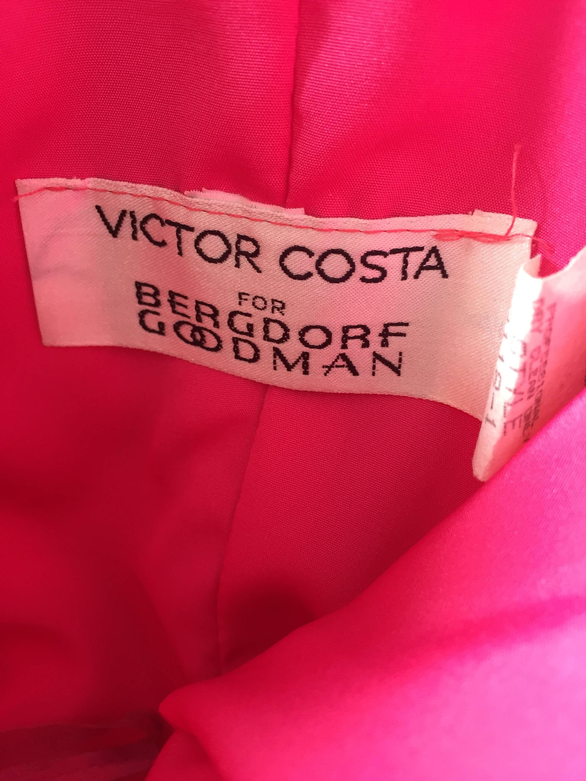 Victor Costa pour Bergdorf Goodman - Robe vintage à épaules dénudées en mousseline rose vif en vente 5