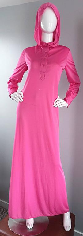 Geoffrey Beene Vintage Pink Hooded Caftan Long Sleeve Maxi Dress In New Condition In San Diego, CA
