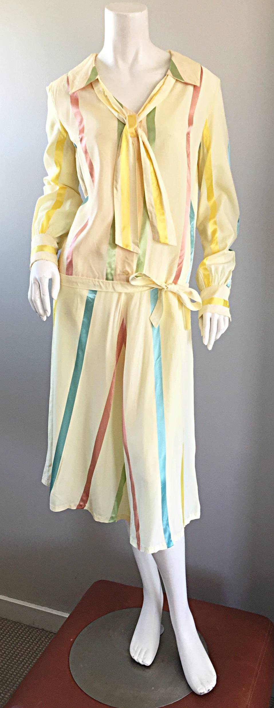 Robe de jour vintage chic en soie ivoire à rayures bonbons et taille tombante, années 1920 en vente 5