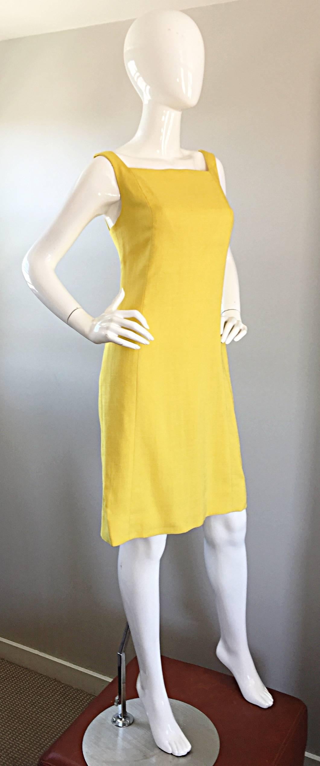 1960s Paul Stanley New York Canary Yellow Vintage Linen 60s A - Line Shift Dress In Excellent Condition In San Diego, CA