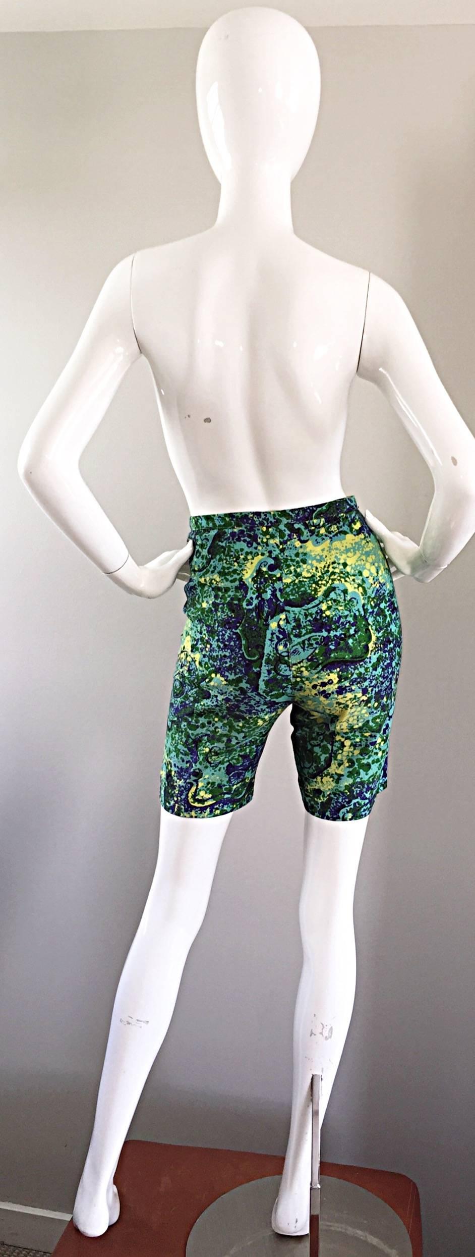Seltene 1960er Vintage Joseph Magnin hoch taillierte Aquarell-Shorts 60er im Zustand „Hervorragend“ im Angebot in San Diego, CA