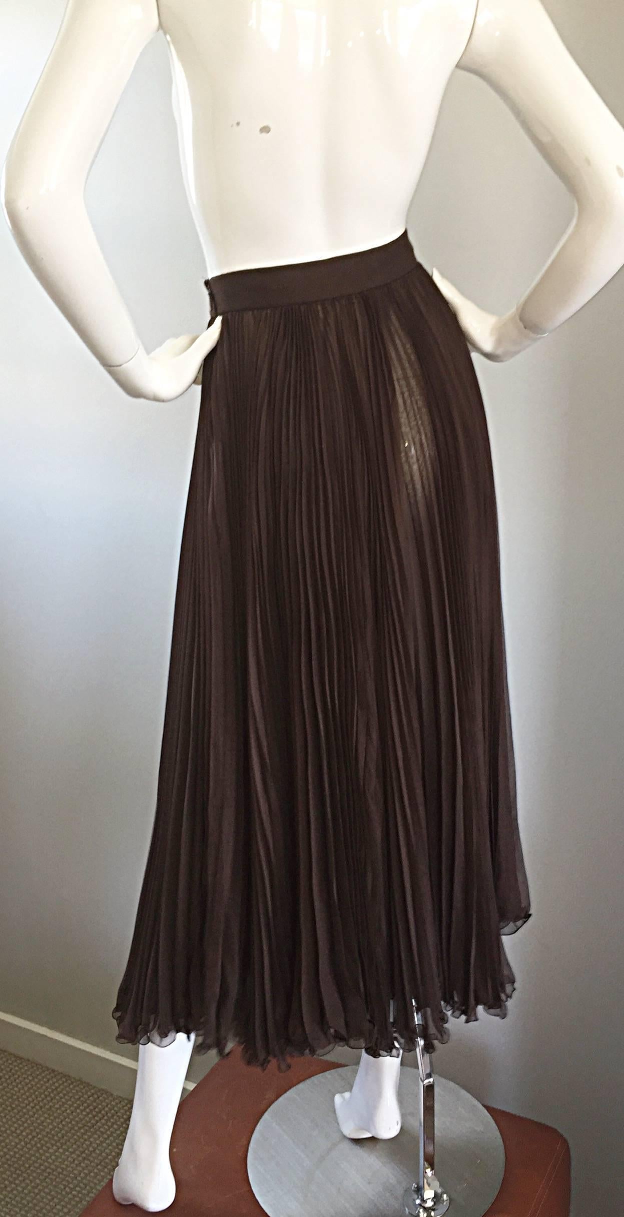 Women's Exceptional Vintage Valentino Chocolate Brown Silk Chiffon Pleated Midi Skirt