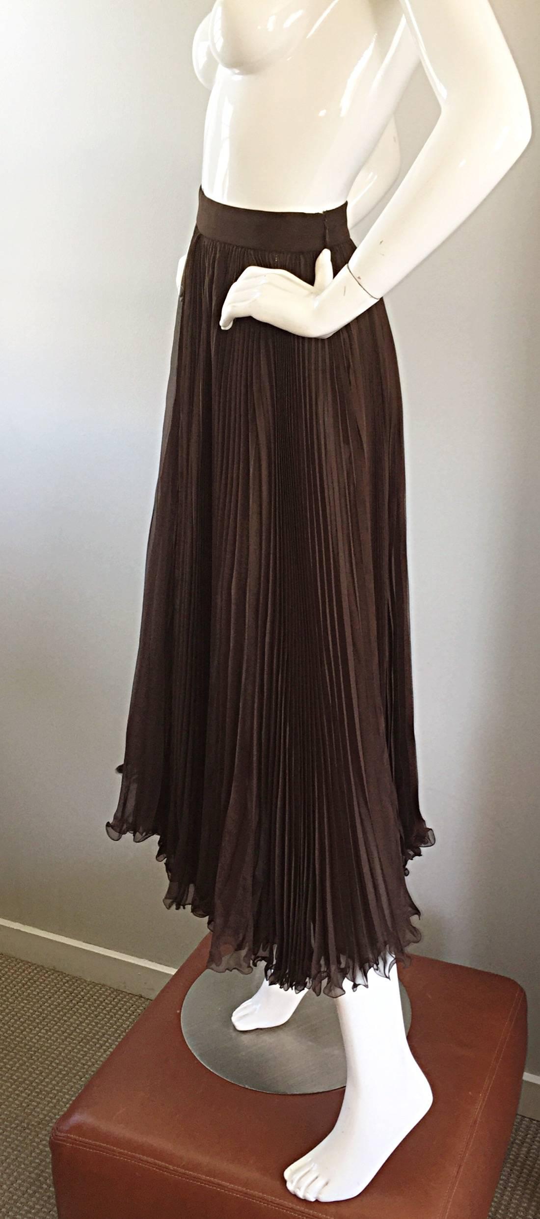 Black Exceptional Vintage Valentino Chocolate Brown Silk Chiffon Pleated Midi Skirt