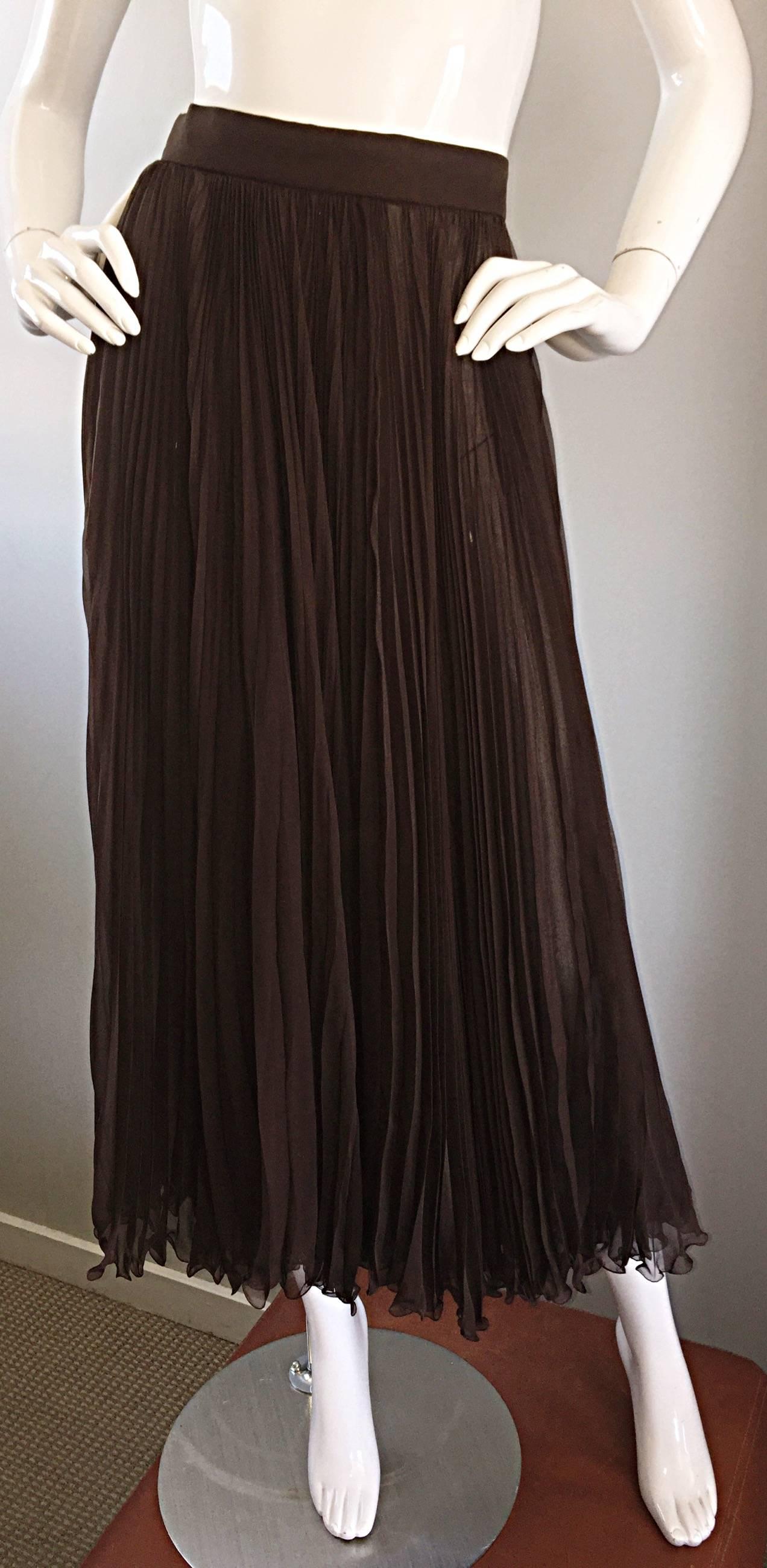 Exceptional Vintage Valentino Chocolate Brown Silk Chiffon Pleated Midi Skirt In Excellent Condition In San Diego, CA