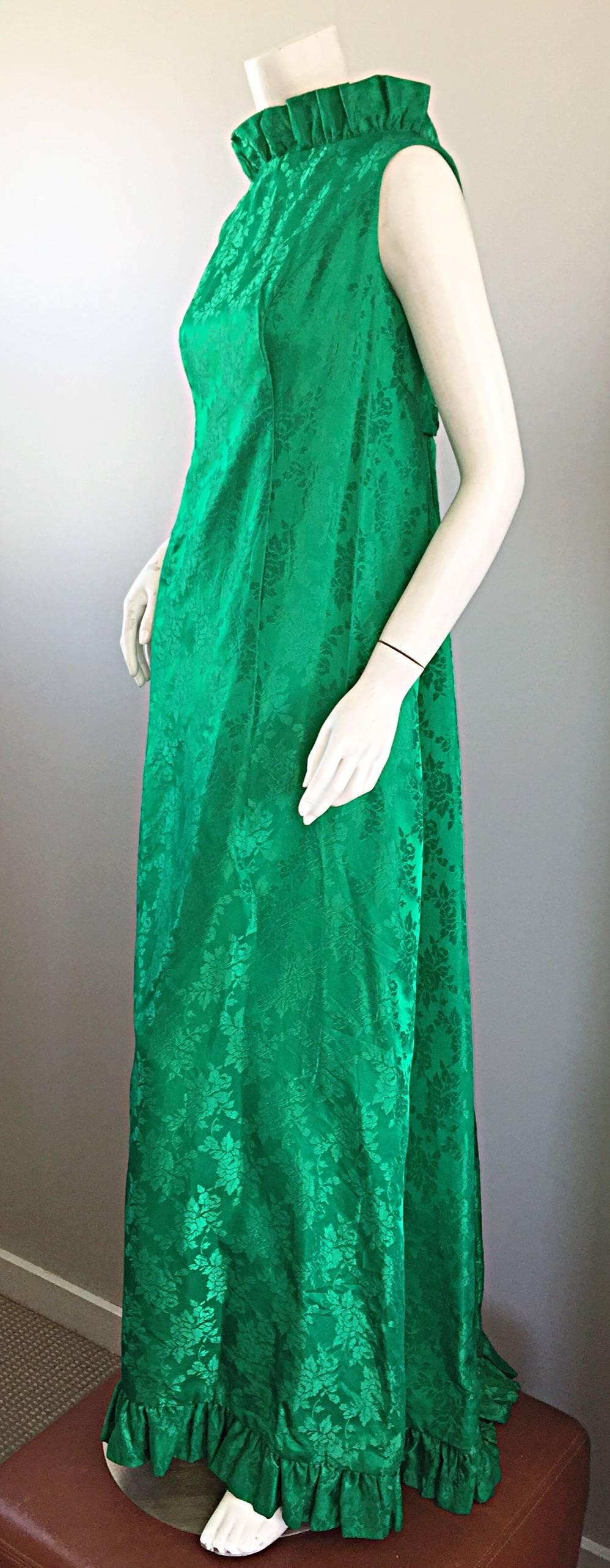 Rare Priscilla of Boston 1960s Kelly Green Silk Brocade Vintage Gown w/ Train 2