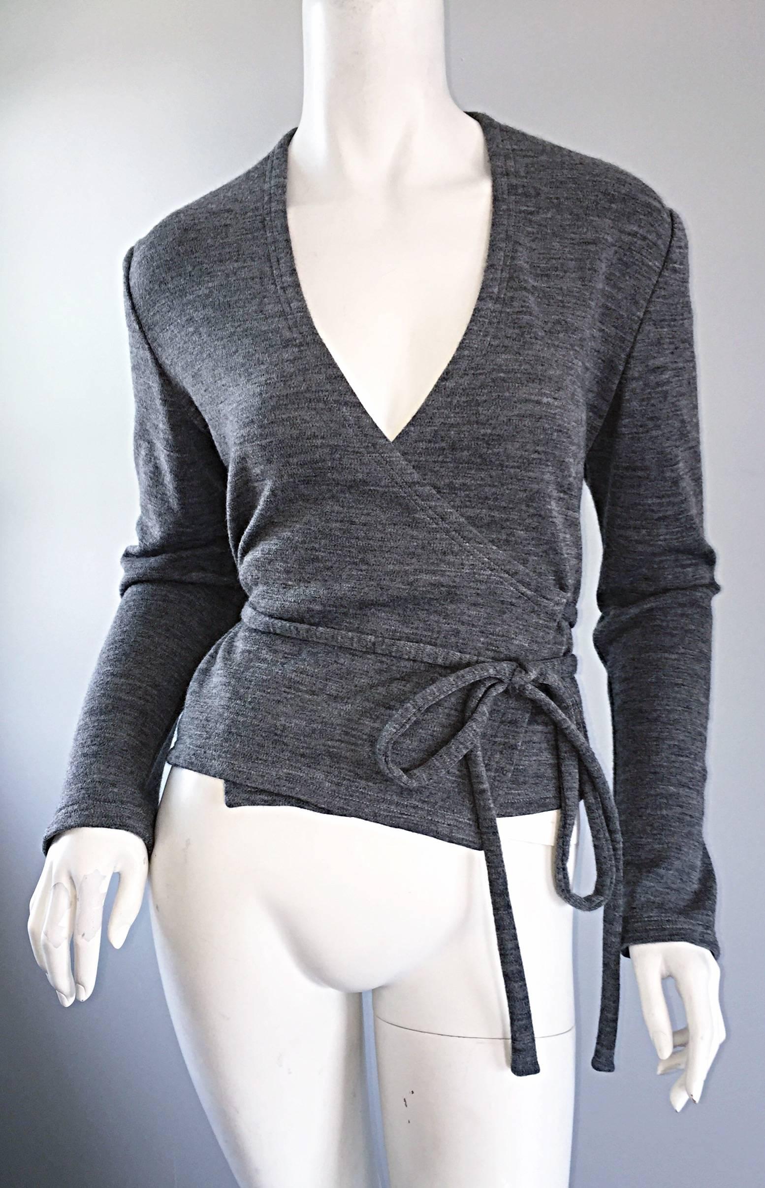 Black Geoffrey Beene Vintage Dark Heather Grey Size 6 Light Wool Wrap Cardigan Sweater For Sale