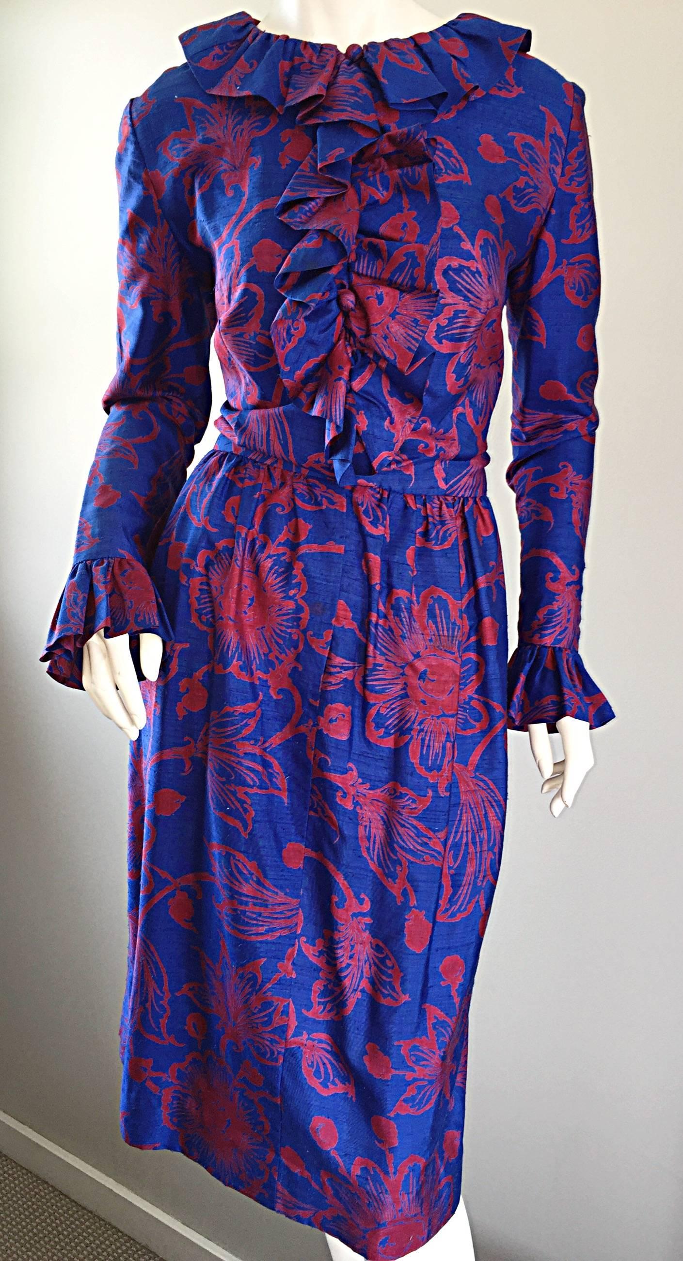 1960er Yen of Malaya Blau & Rot Seide Vintage Rüschen 60er Jahre Thai Kleid mit Blumenmuster aus Malaya im Angebot 2
