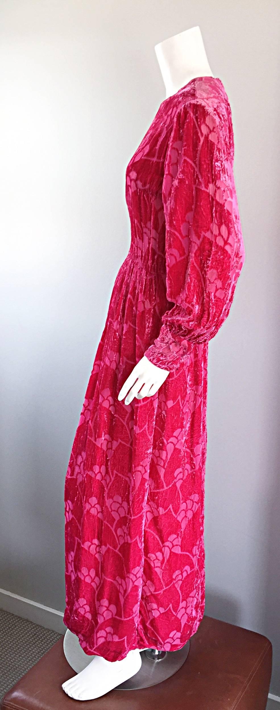 Women's Vintage Elizabeth Arden 1970s Hot Pink Fuchsia Crushed Silk Velvet Maxi Dress