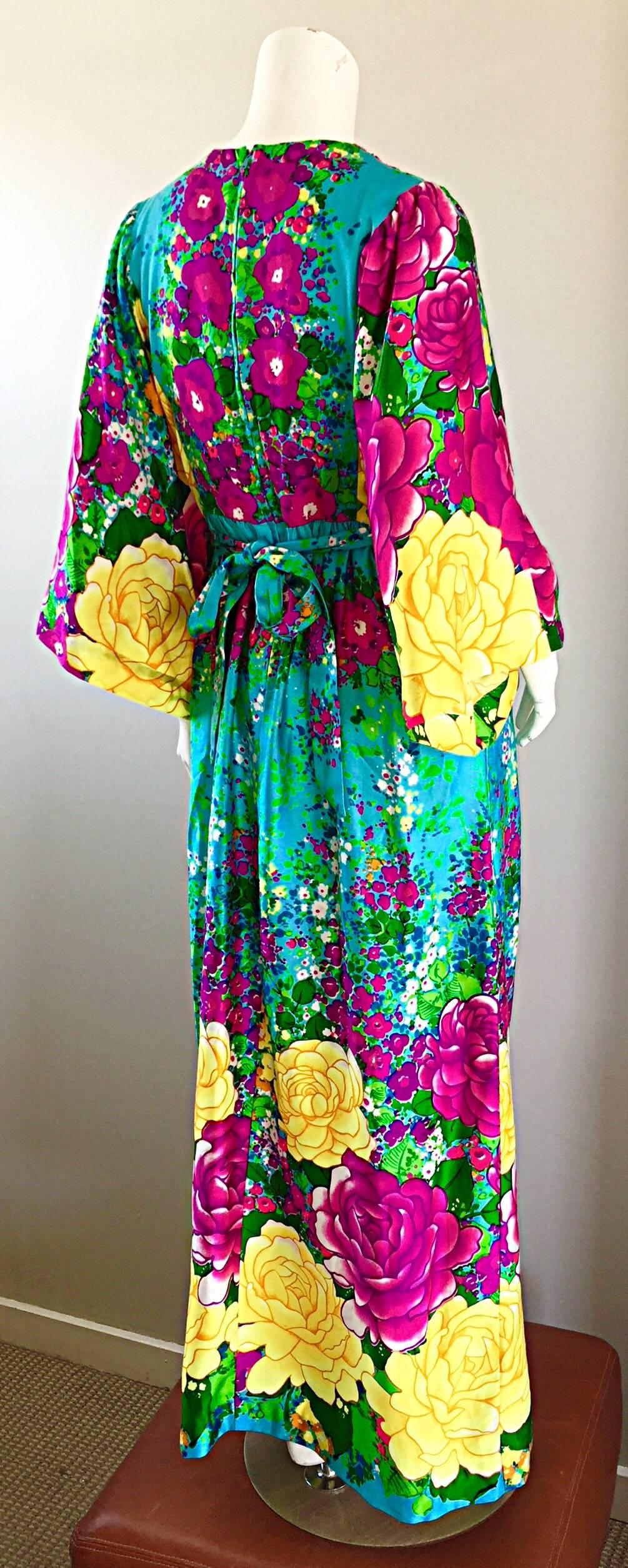 Women's VINTAGE Evelyn Margolis Hilo Hattie 1970s Colorful 70s Kimono Caftan Maxi Dress For Sale