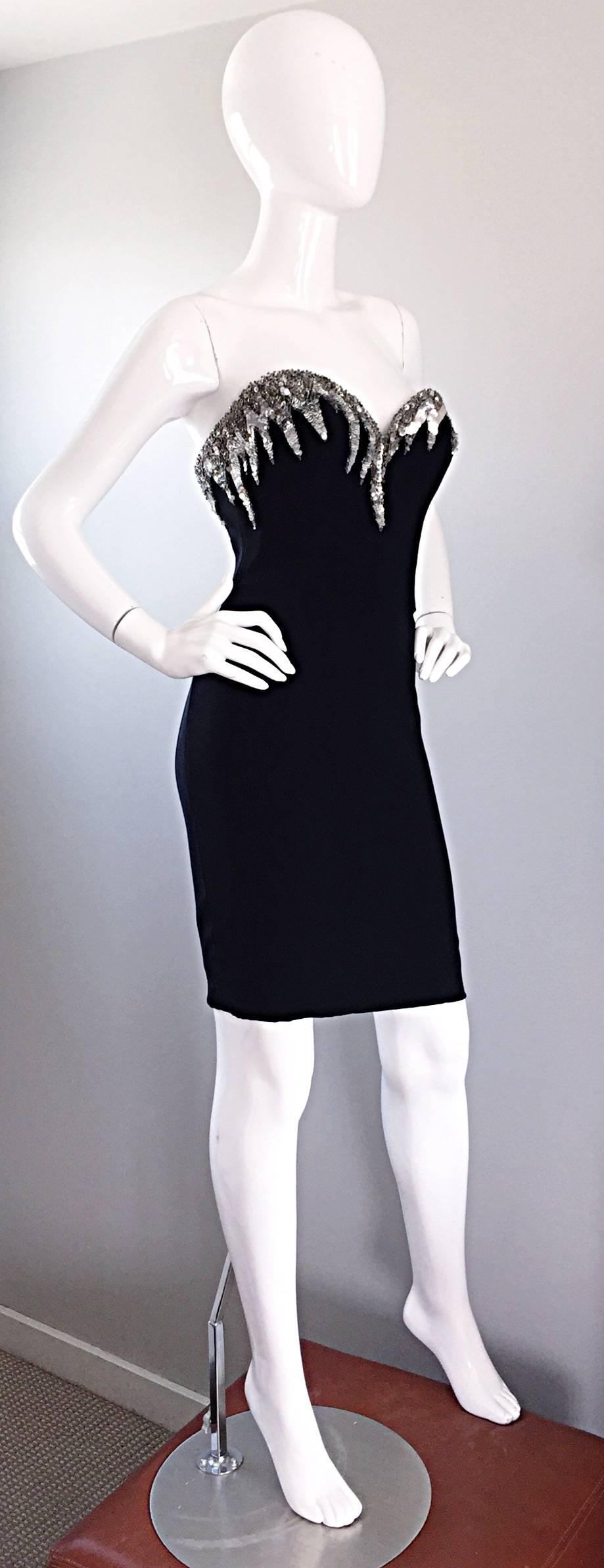 Bob Mackie Size 4 Vintage Black and Silver Sequin Bodycon Strapless Mini Dress In Excellent Condition For Sale In San Diego, CA