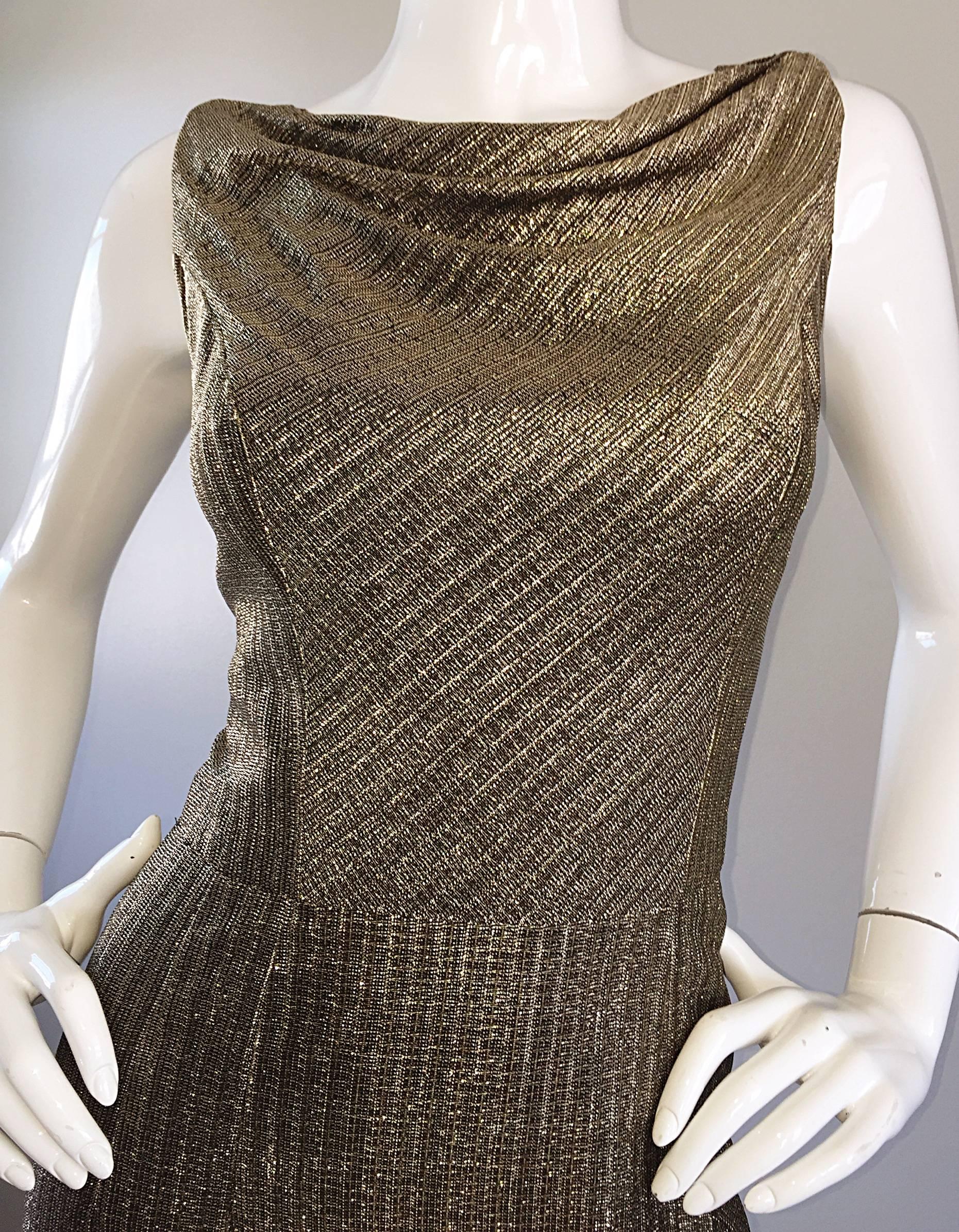 Außergewöhnliches 1950er Jahre Gold Bronze Seide Metallic Ende 50er Jahre Vintage Wiggle Bombshell Kleid  Damen im Angebot
