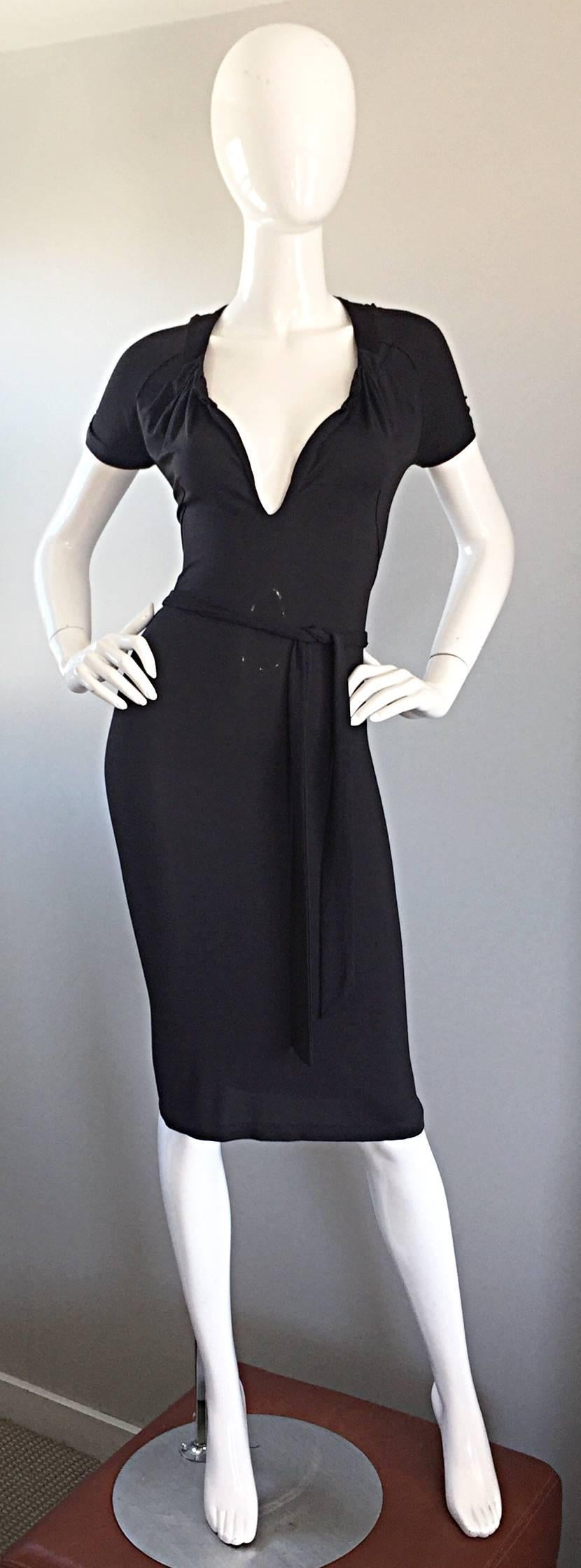Vintage Costume National 1990s Grey Jersey Sexy Belted 90s Bodycon Dress Sz 38 In condizioni ottime in vendita a San Diego, CA