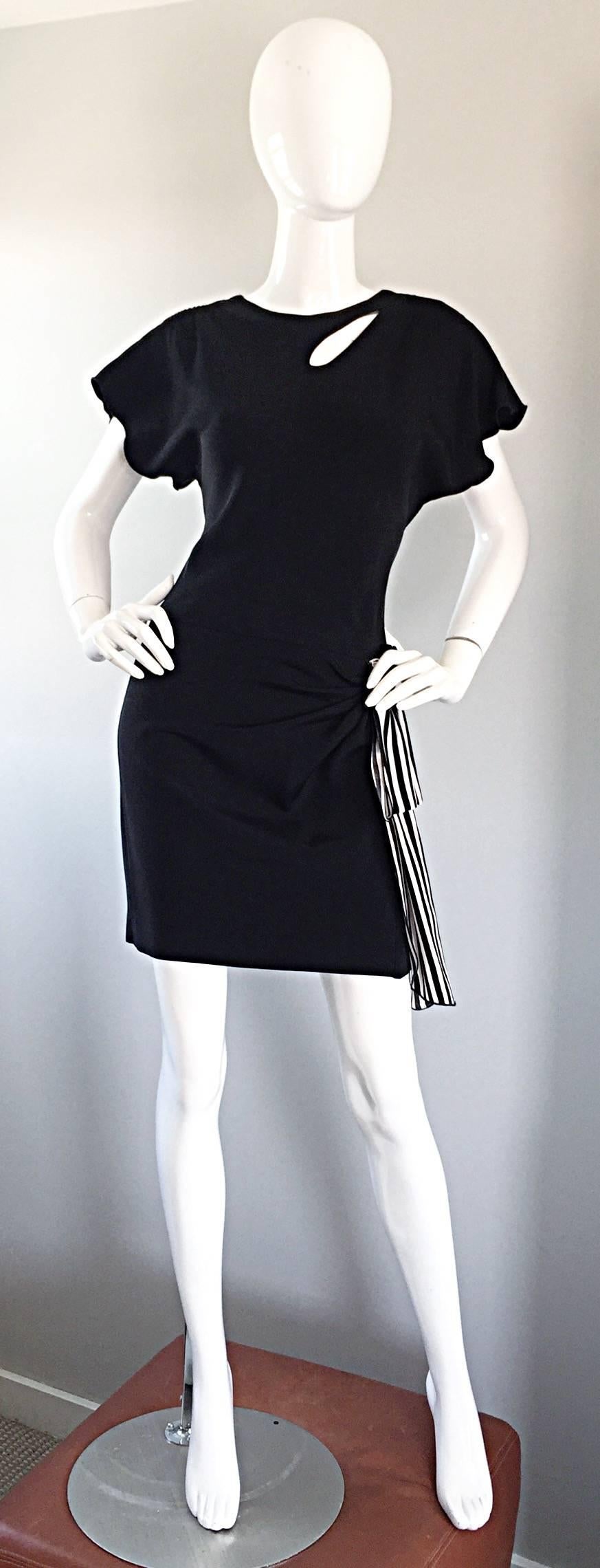 Holly's Harp Vintage Avant Garde Black and White Silk Jersey Cut Out Mini Dress For Sale 2