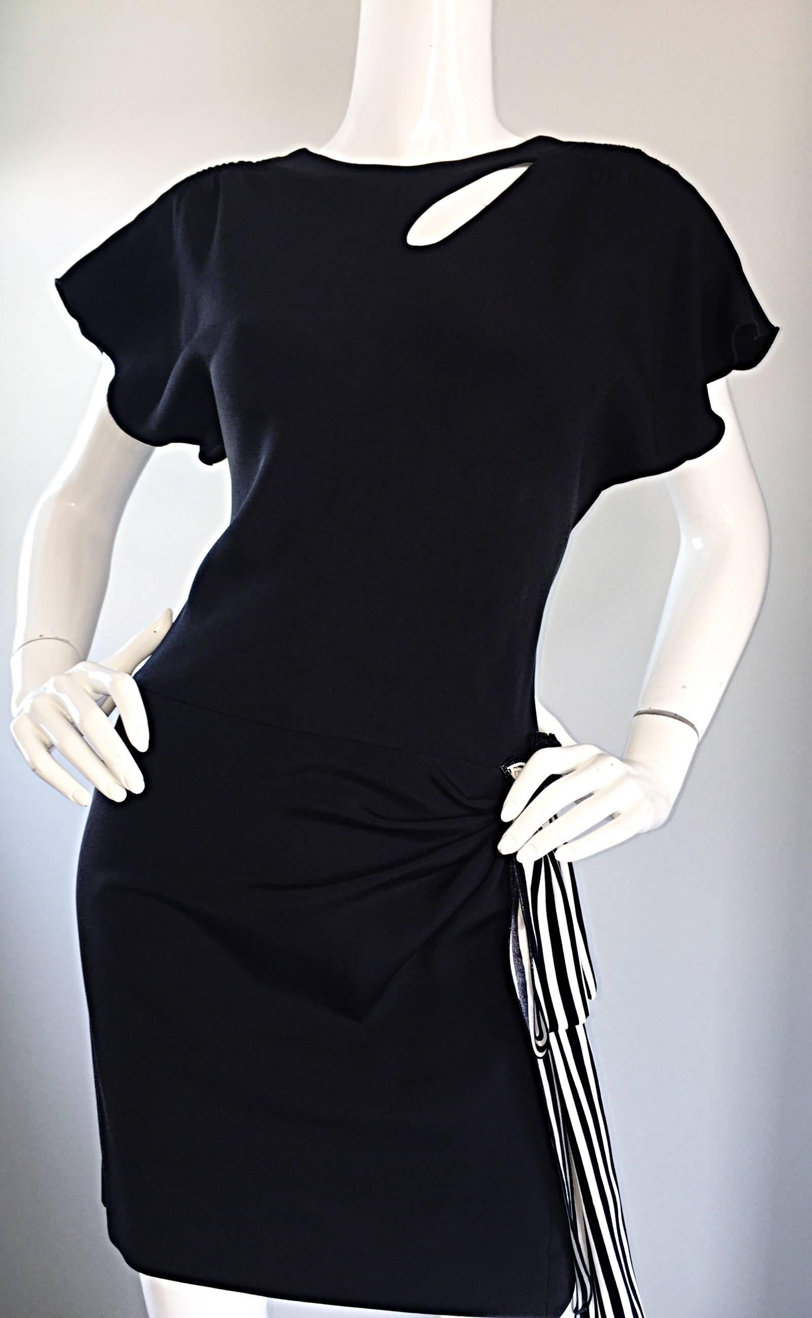 Holly's Harp Vintage Avant Garde Black and White Silk Jersey Cut Out Mini Dress In Excellent Condition For Sale In San Diego, CA