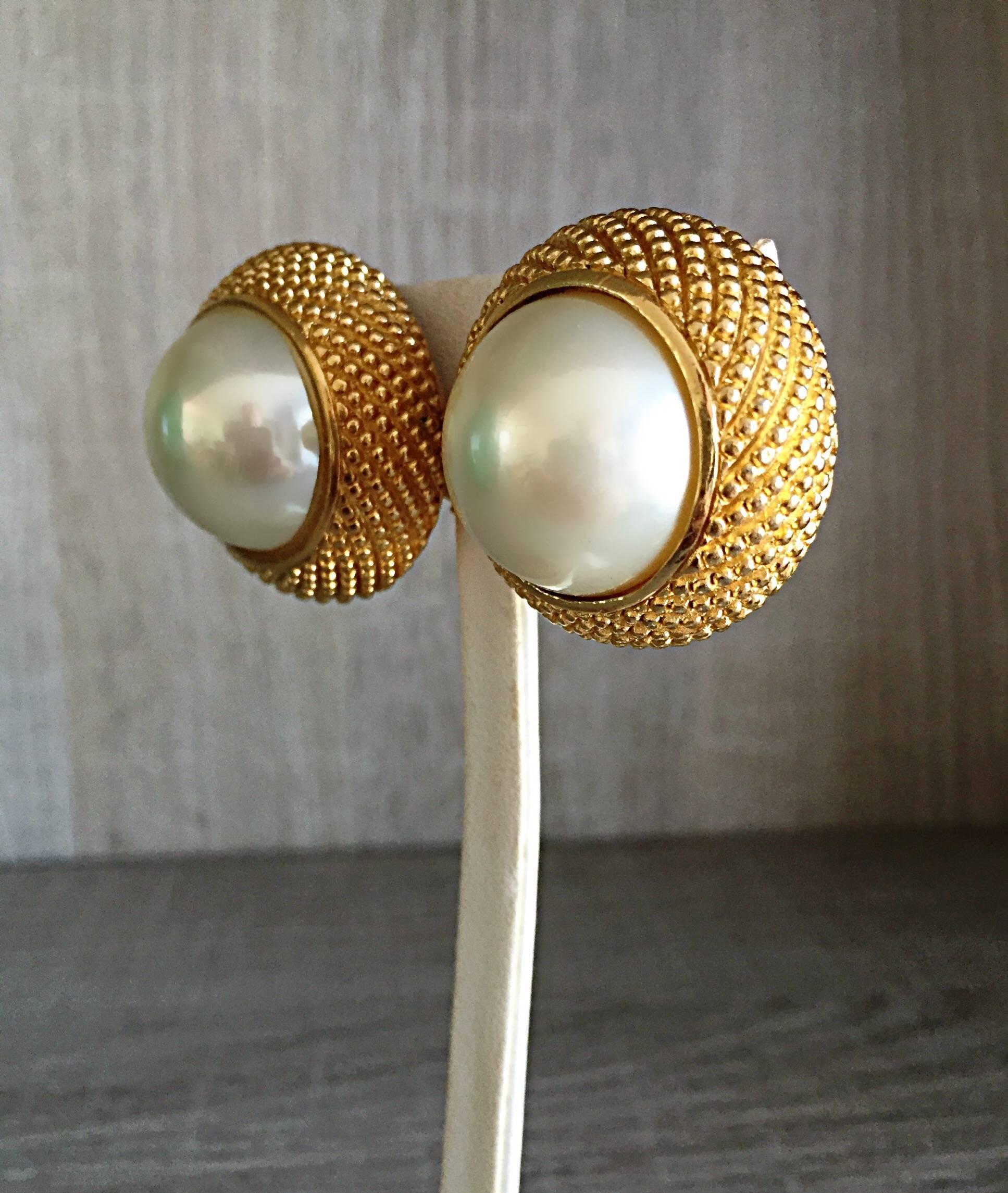 Vintage Christian Dior 1990s Signed Large Pearl Gold Dome Clip On 90s Earrings  In Excellent Condition In San Diego, CA