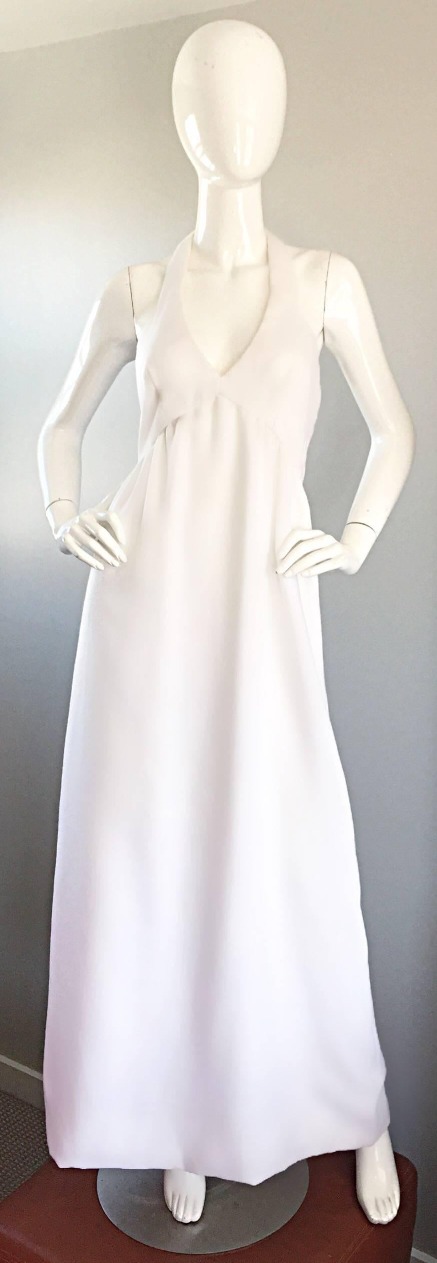 Beautiful vintage MOLLIE PARNIS 1970s white linen maxi dress! Luxurious Irish linen that drapes the body perfectly! Empire waist is super flattering and easy to wear. Fully lined in silk. Metal zipper up the back with hook-and-eye closures at top