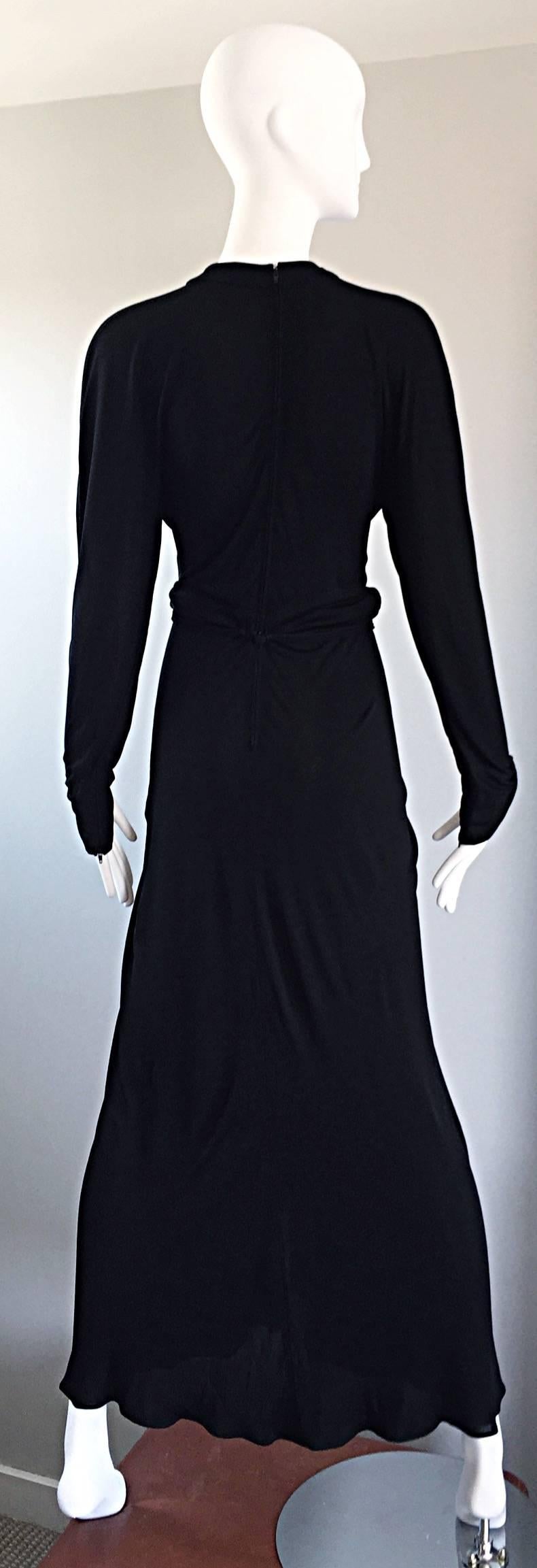 Nina Ricci Vintage 1970er Jahre langärmeliges griechisch inspiriertes schwarzes Discokleid aus Jersey im Zustand „Hervorragend“ im Angebot in San Diego, CA