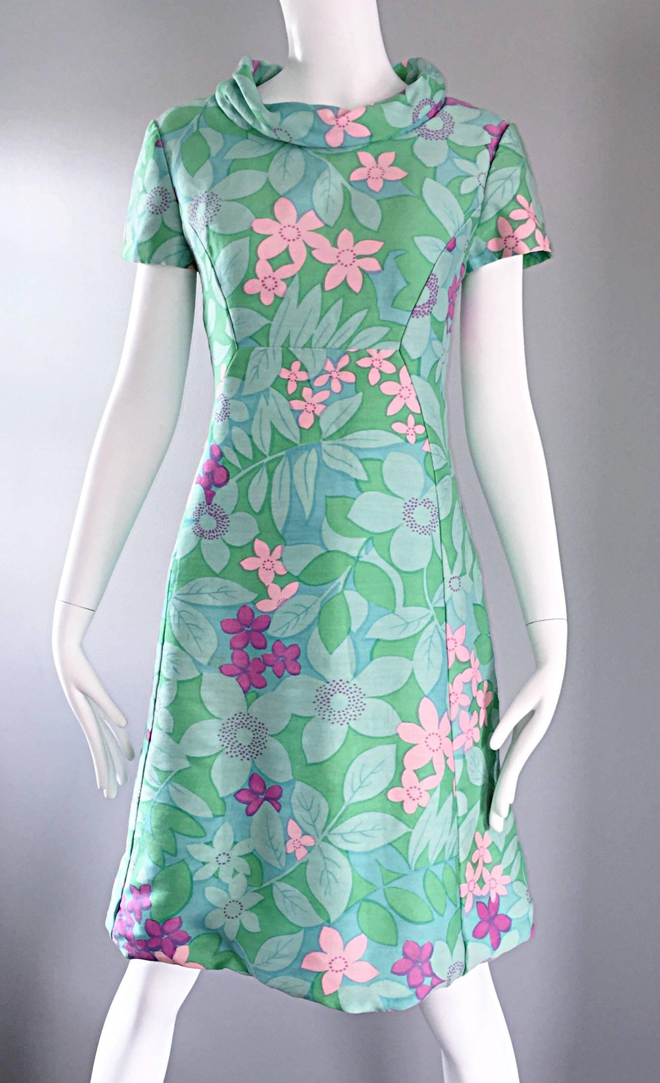 Chic Vintage Adele Simpson 1960s Pastel Flower Print Silk 60s A - Line Dress In Excellent Condition In San Diego, CA