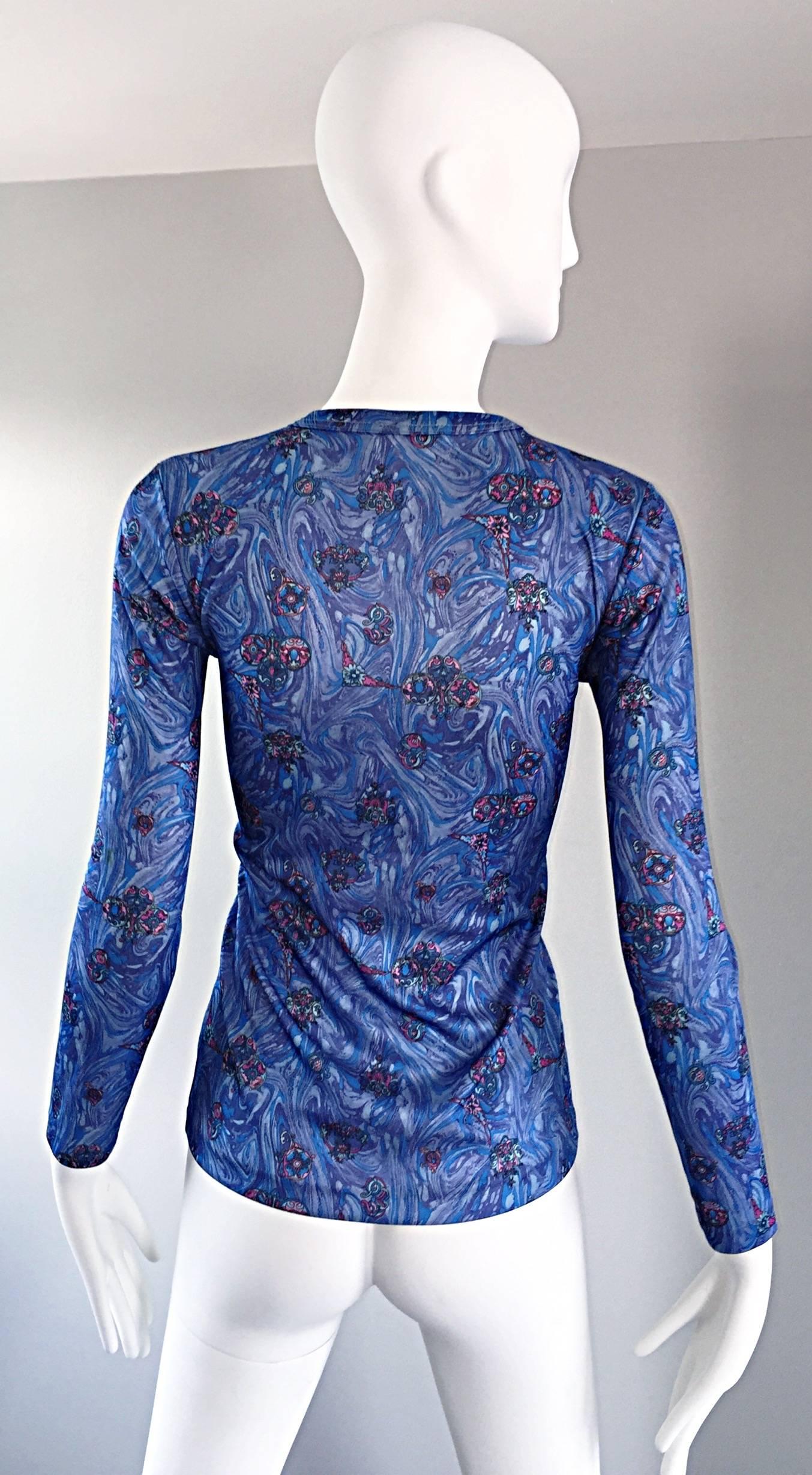 1970s Givenchy Vintage Fitted Jersey Blue Watercolor Swirls Blouse Top For Sale 4