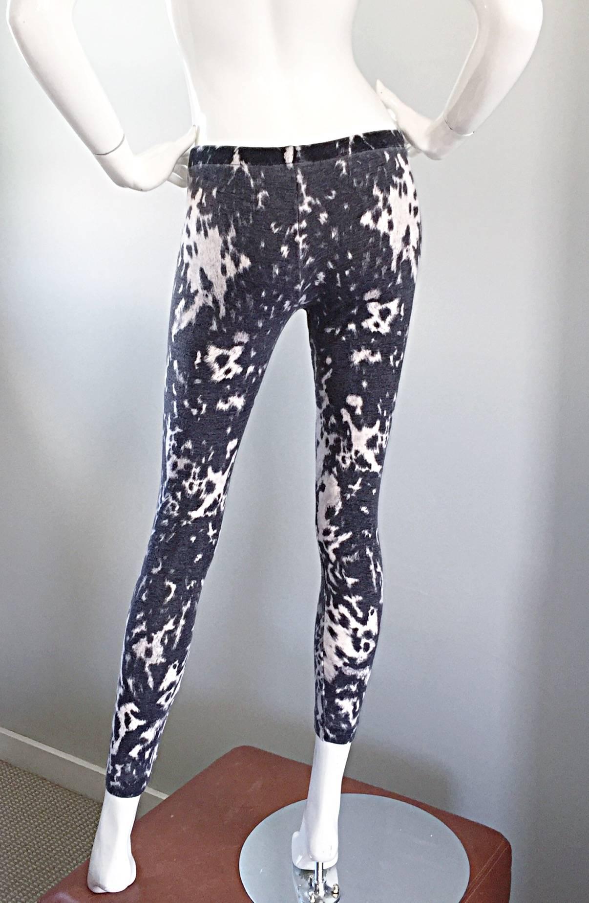 Rare Alexander McQueen ' Pussycat Crotch ' Tie Dye Leopard Wool Leggings Pants In Excellent Condition For Sale In San Diego, CA