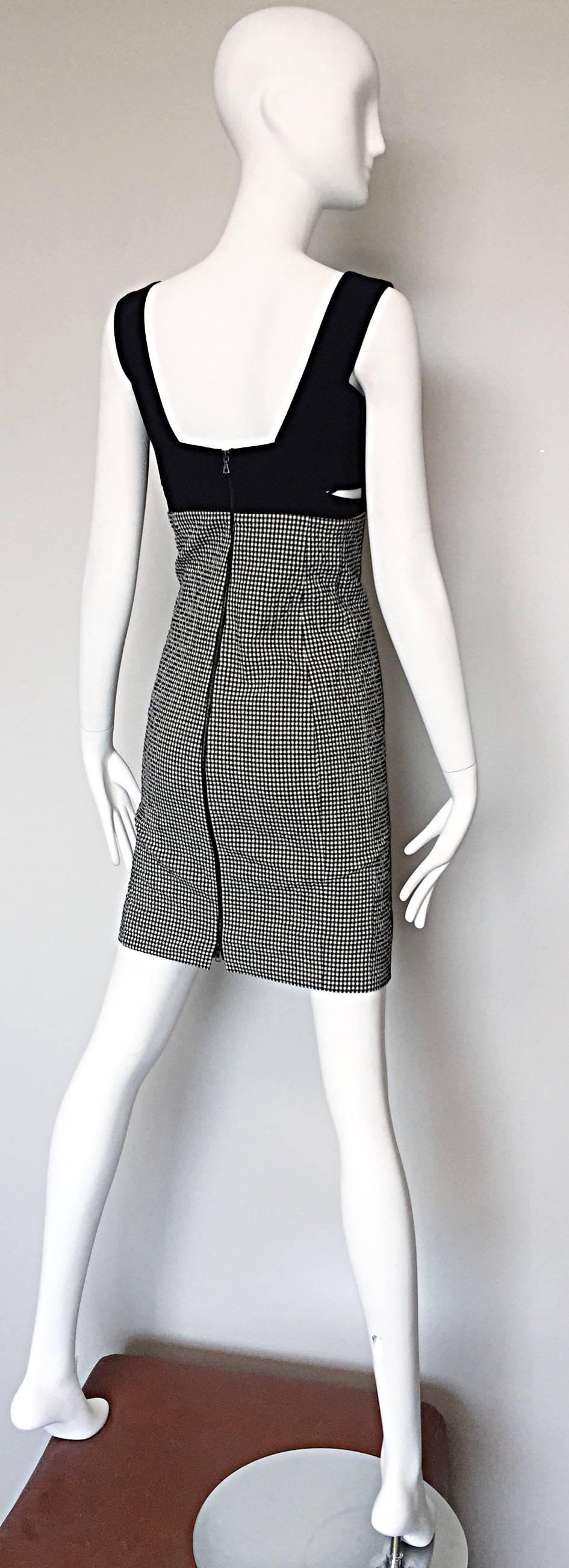 Women's Narcisco Rodriguez Black and White Gingham Cut - Out Runway Dress Size 42 / 6 For Sale