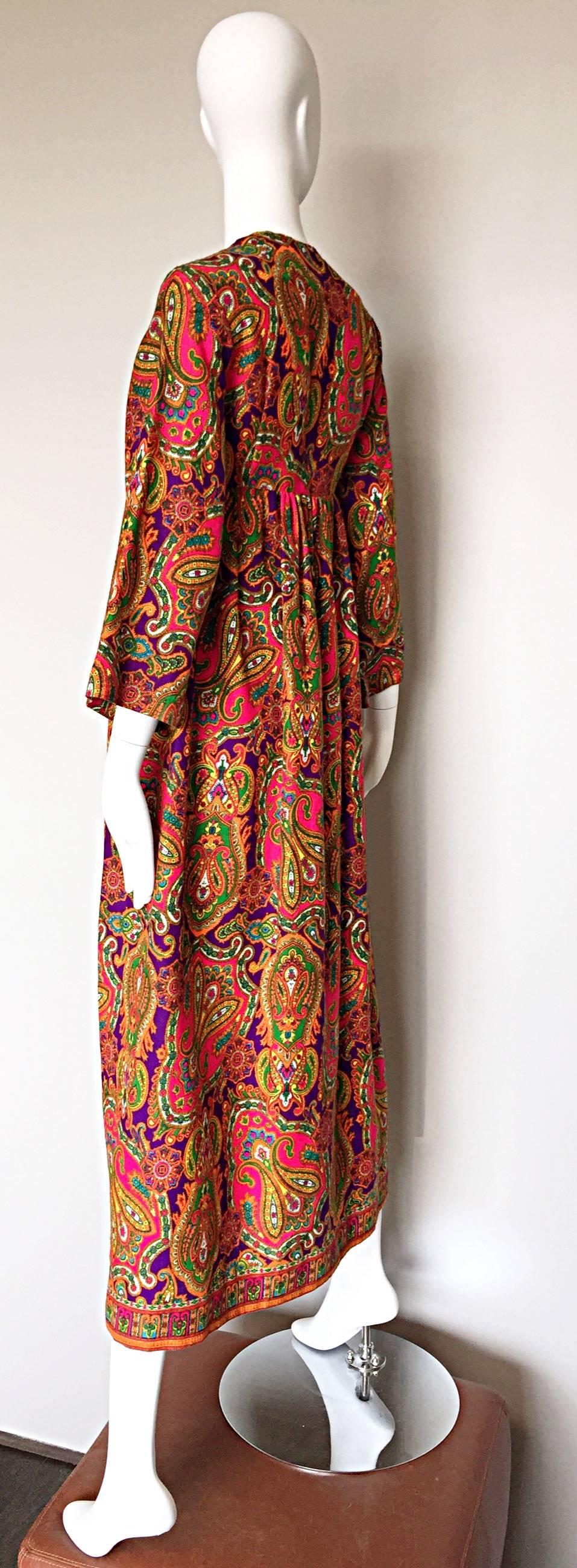 Vintage Joseph Magnin 1970s Psychedelic Paisley 70s Colorful Caftan Maxi Dress In Excellent Condition In San Diego, CA