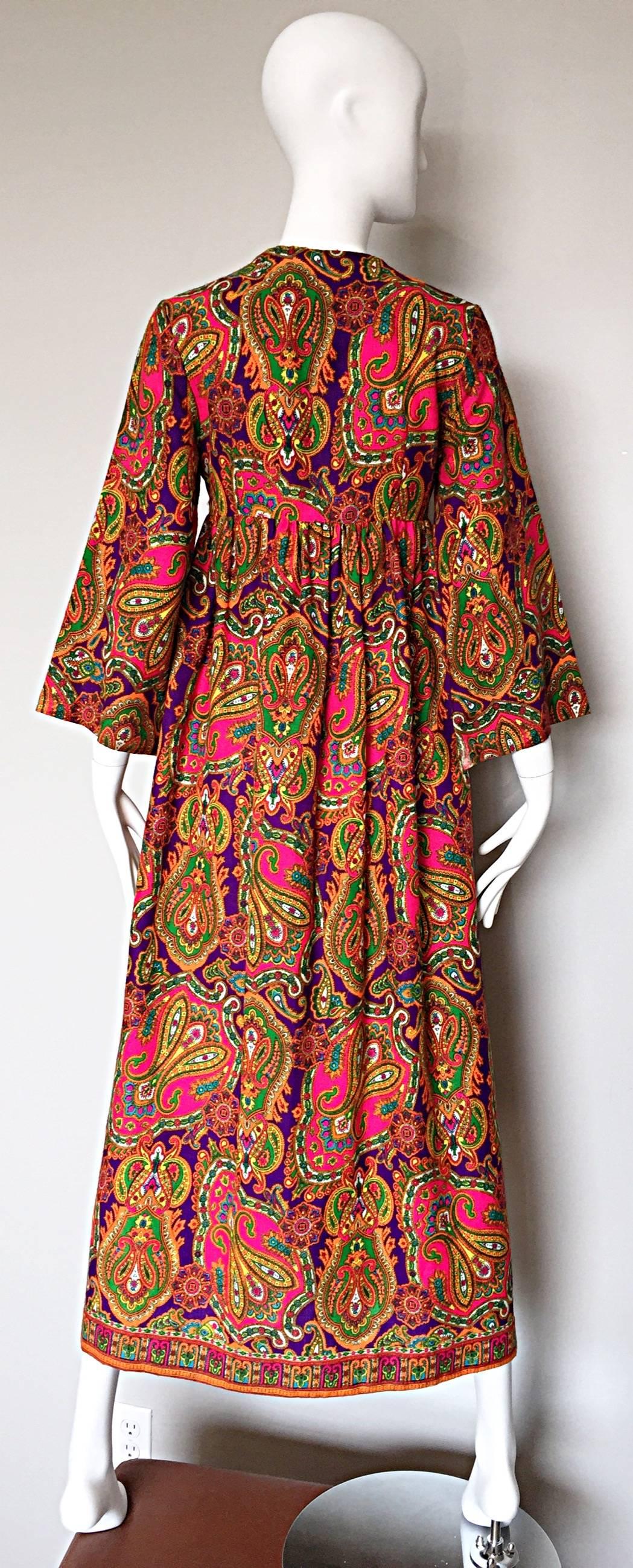 Women's Vintage Joseph Magnin 1970s Psychedelic Paisley 70s Colorful Caftan Maxi Dress