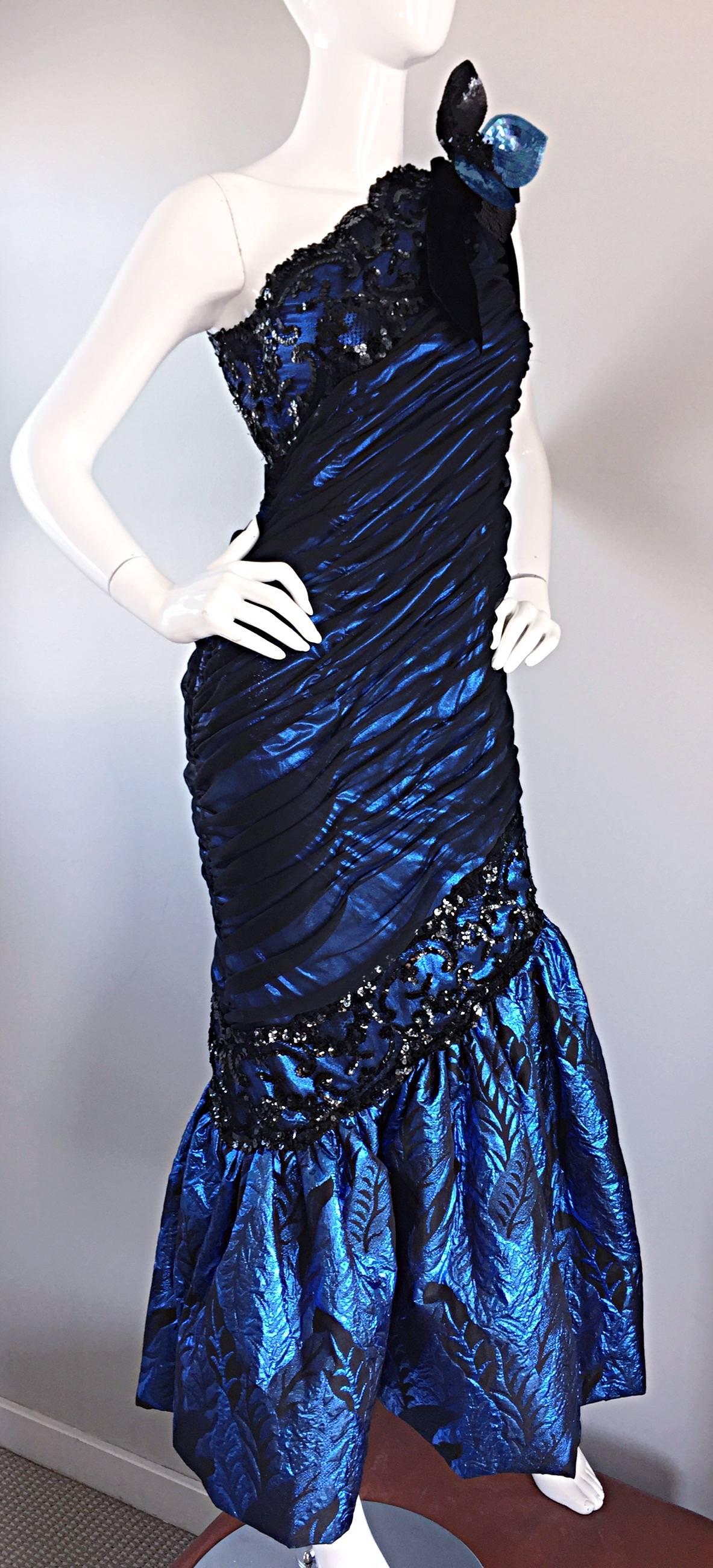 Vintage Ann Lawrence Blue + Black Silk Chiffon One Shoulder Beaded Mermaid Gown In Excellent Condition For Sale In San Diego, CA