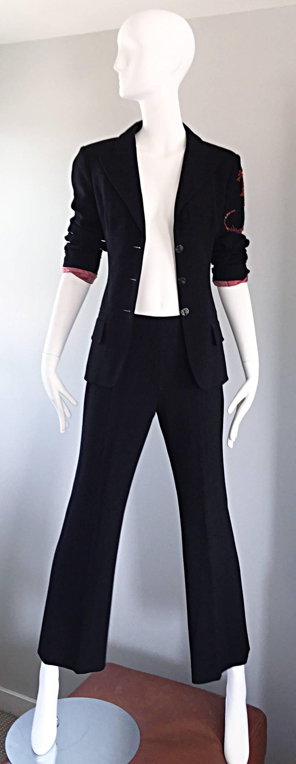 Spectaculaire costume vintage Christian Lacroix Le Smoking Pantalon en lézard noir perlé Excellent état - En vente à San Diego, CA