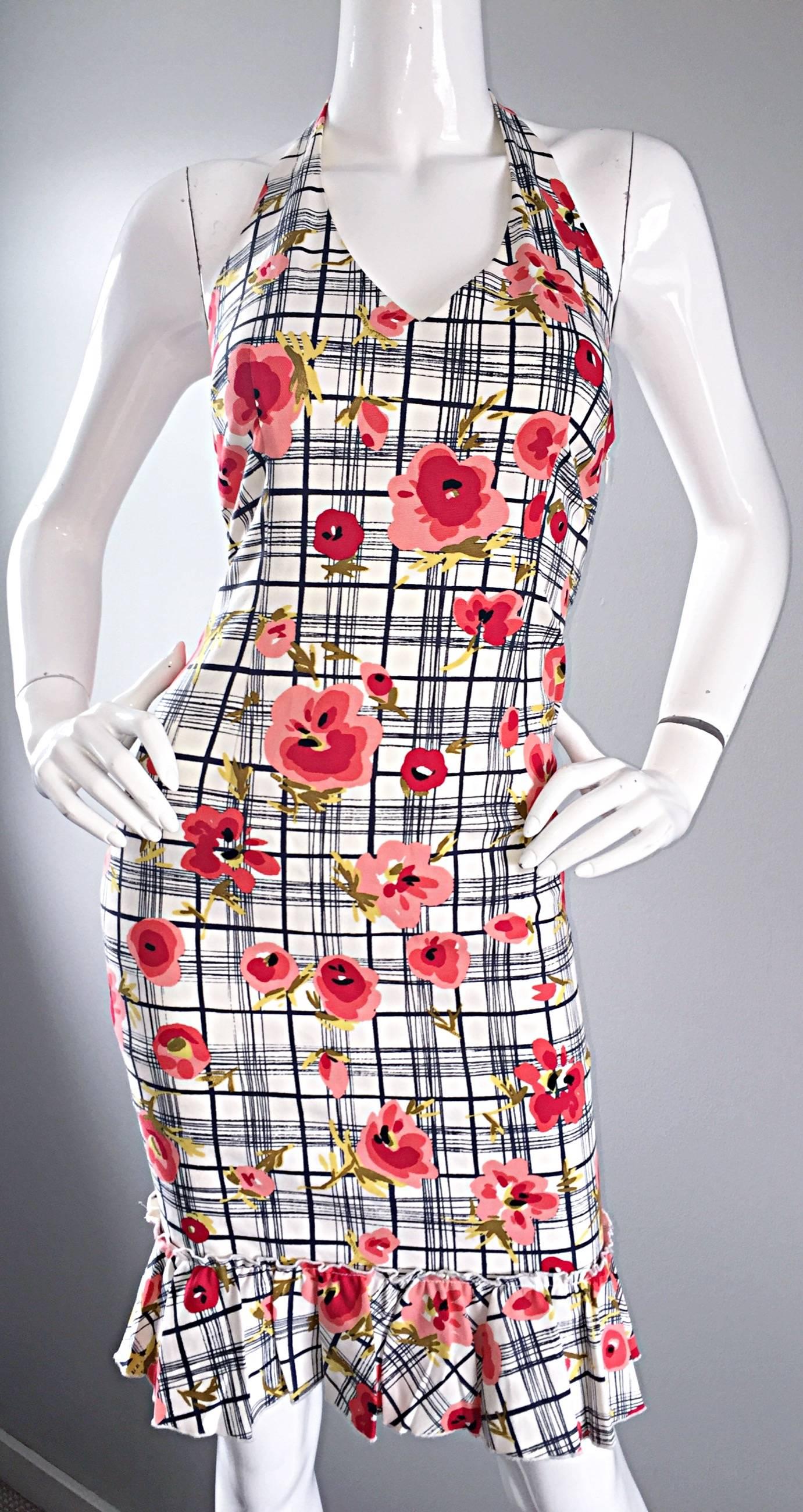 Vintage Moschino Cheap & Chic Size 4 1990s 3 D Plaid Flowers 90s Bodycon Dress  In Excellent Condition For Sale In San Diego, CA