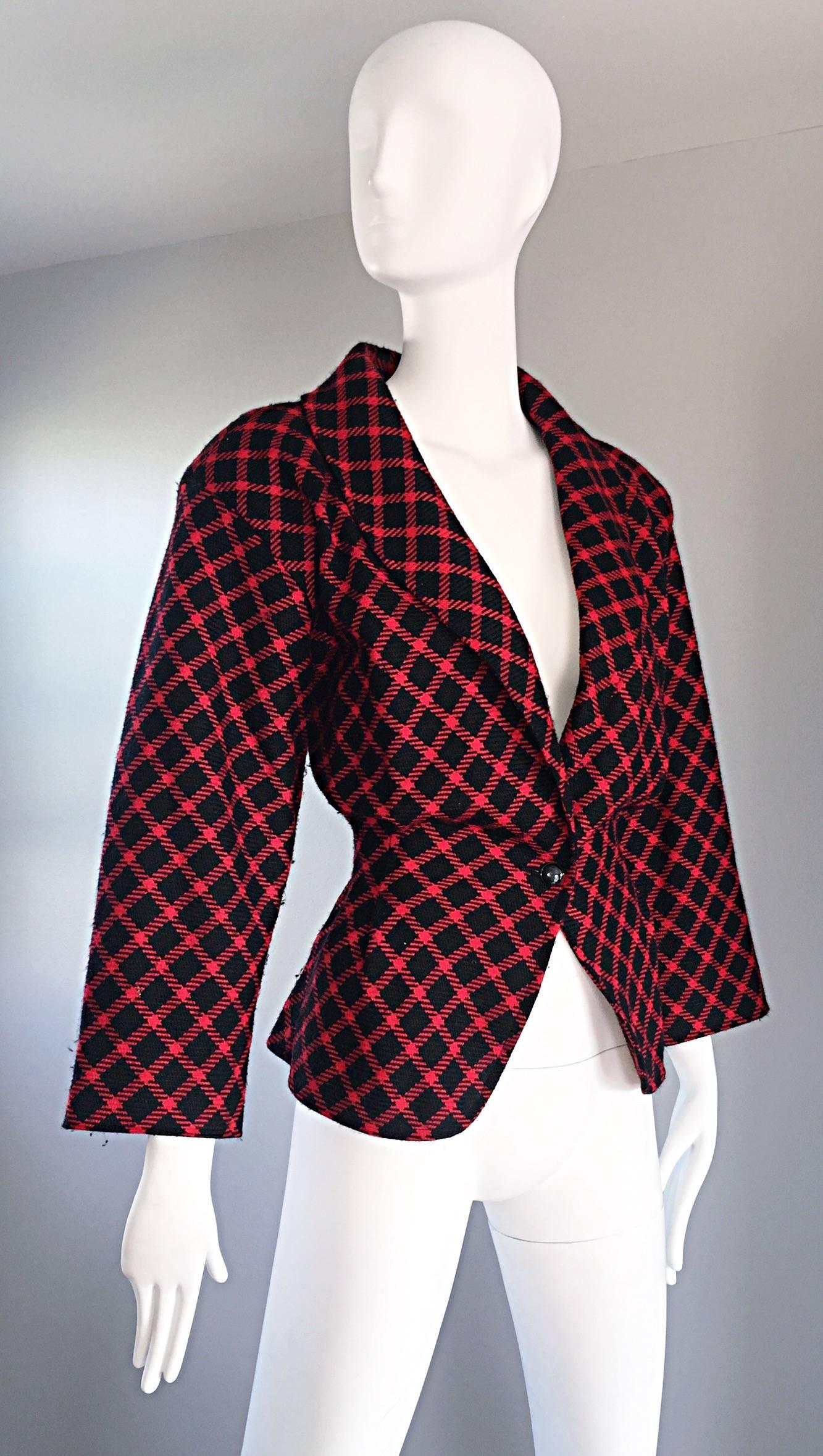 Emanuel Ungaro Vintage 1980s does 1940s Red and Black Plaid Wasp Waist Jacket 8 In Excellent Condition In San Diego, CA