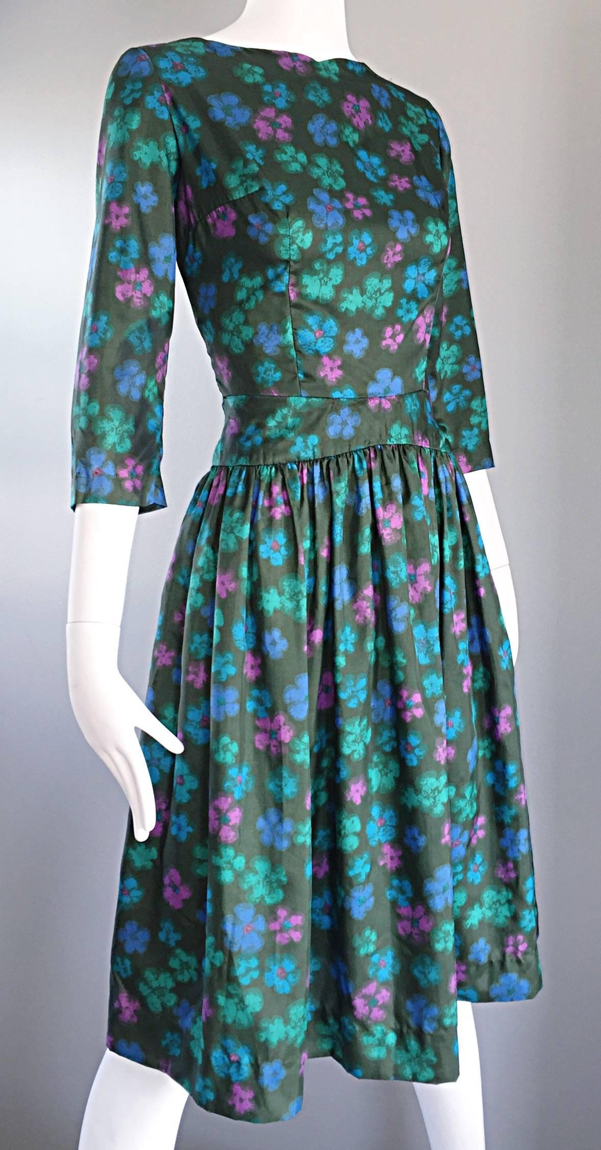 Carole King Vintage 1950s Green Watercolor Floral Silk 3/4 Sleeves 50s Dress  en vente 2