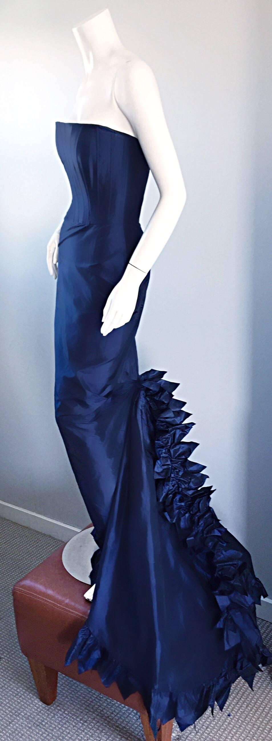 Exquisite Vintage Oscar de la Renta Navy Blue Silk Taffeta Dramatic Size 6 Gown 2