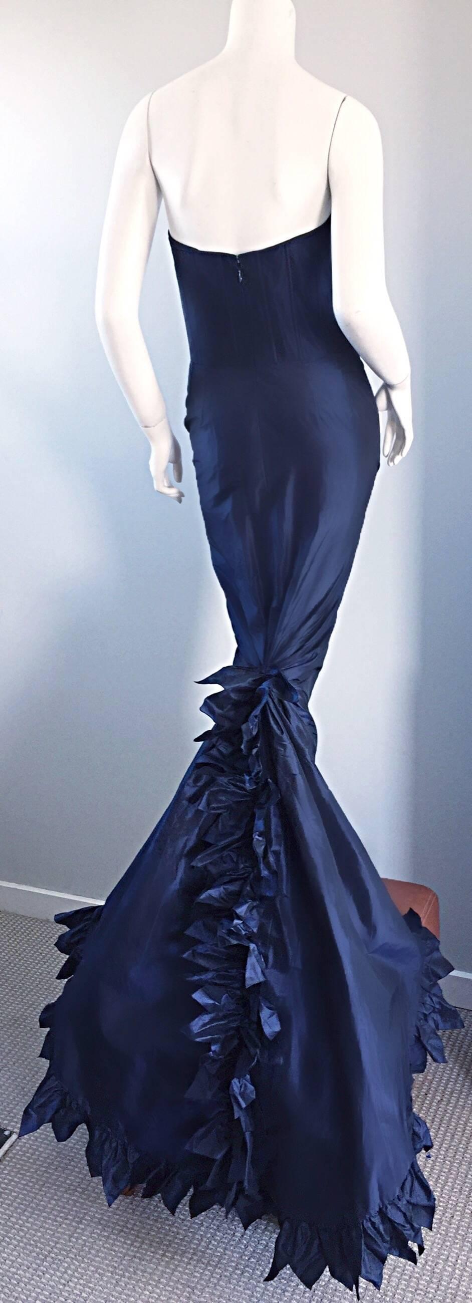 Exquisite Vintage Oscar de la Renta Navy Blue Silk Taffeta Dramatic Size 6 Gown 5