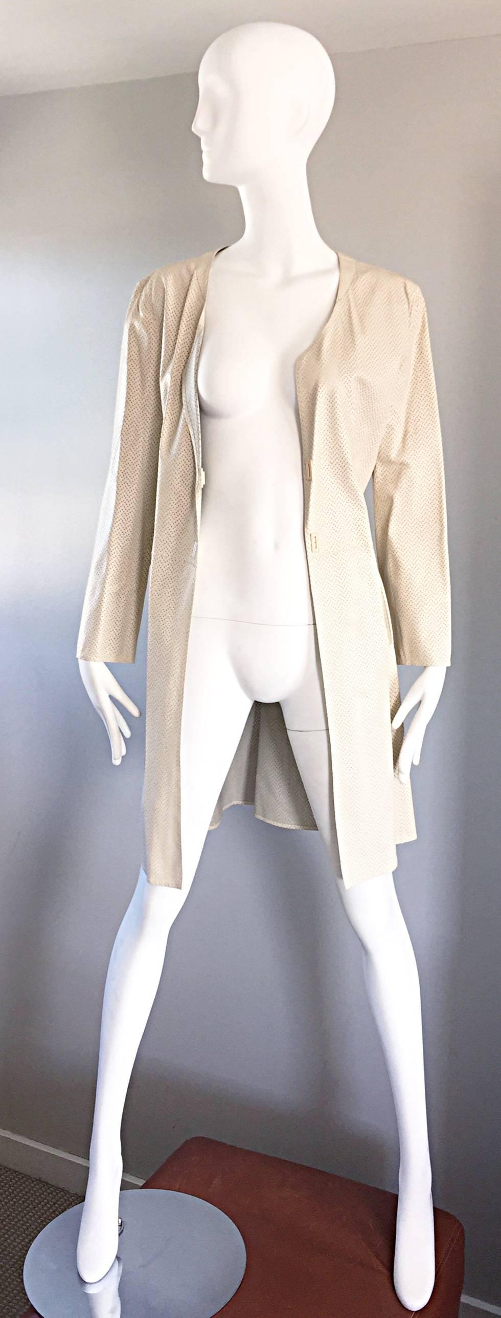 Vintage Giorgio Armani 1990s Ivory Beige Perforated Leather 90s Trench Jacket  In Excellent Condition For Sale In San Diego, CA
