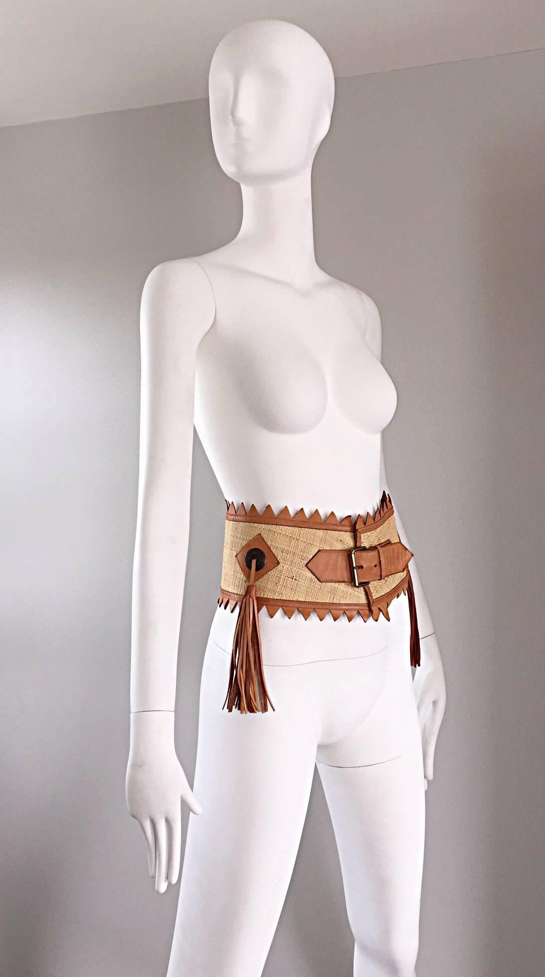 Chic 1970s Tan Saddle Leather and Straw 70s Boho Belt w/ Leather Fringe Tassels  In Excellent Condition In San Diego, CA