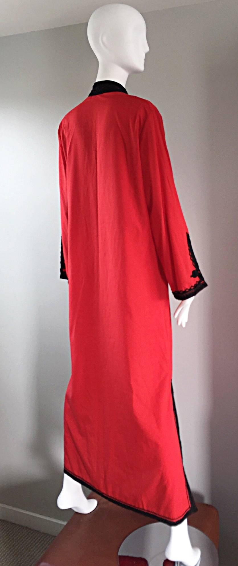 Vintage Neiman Marcus 1970s Red and Black Asian Inspired 70s Caftan Maxi Dress For Sale 1