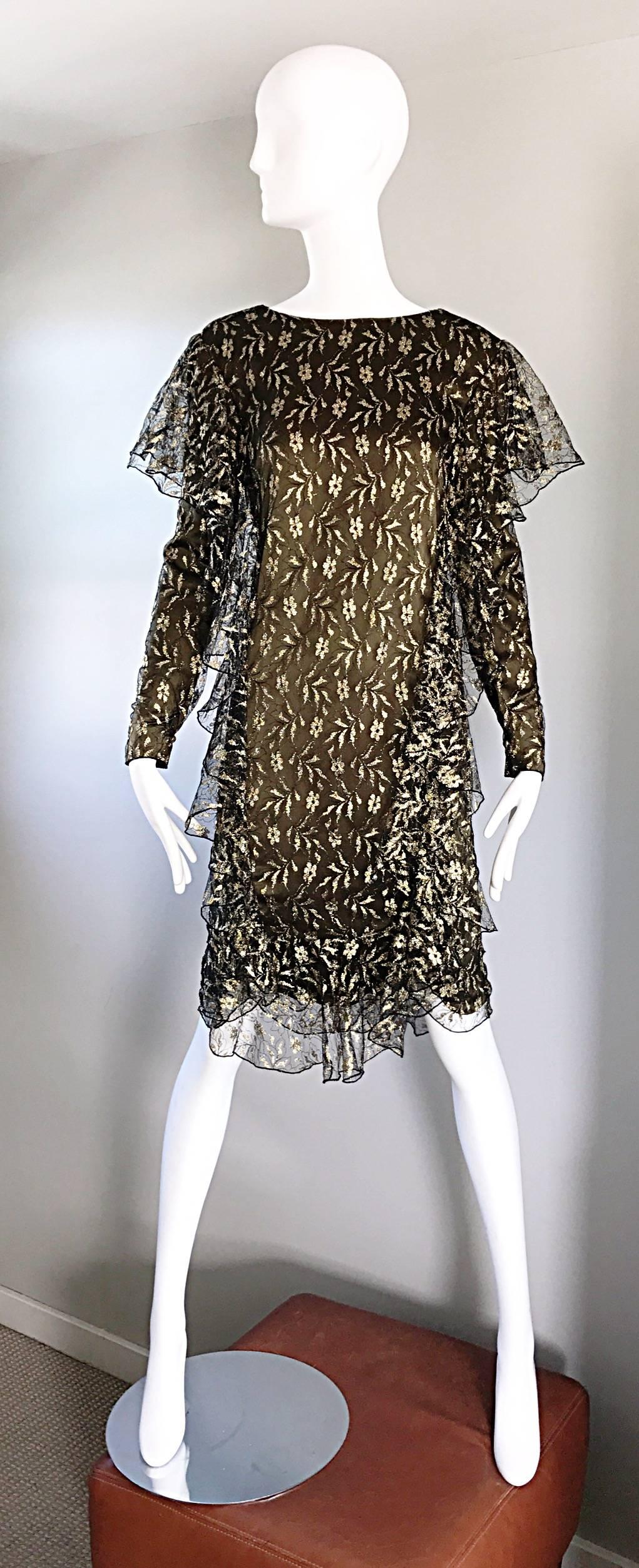 Incredible vintage HOLLY'S HARP for BERGDORF GOODMAN late 1970s / 70s flapper inspired dress! Couture workmanship on the boho beauty! Features dark forest green lace with metallic gold throughout. Ruffles add to the beauty of this rare gem! Sellek