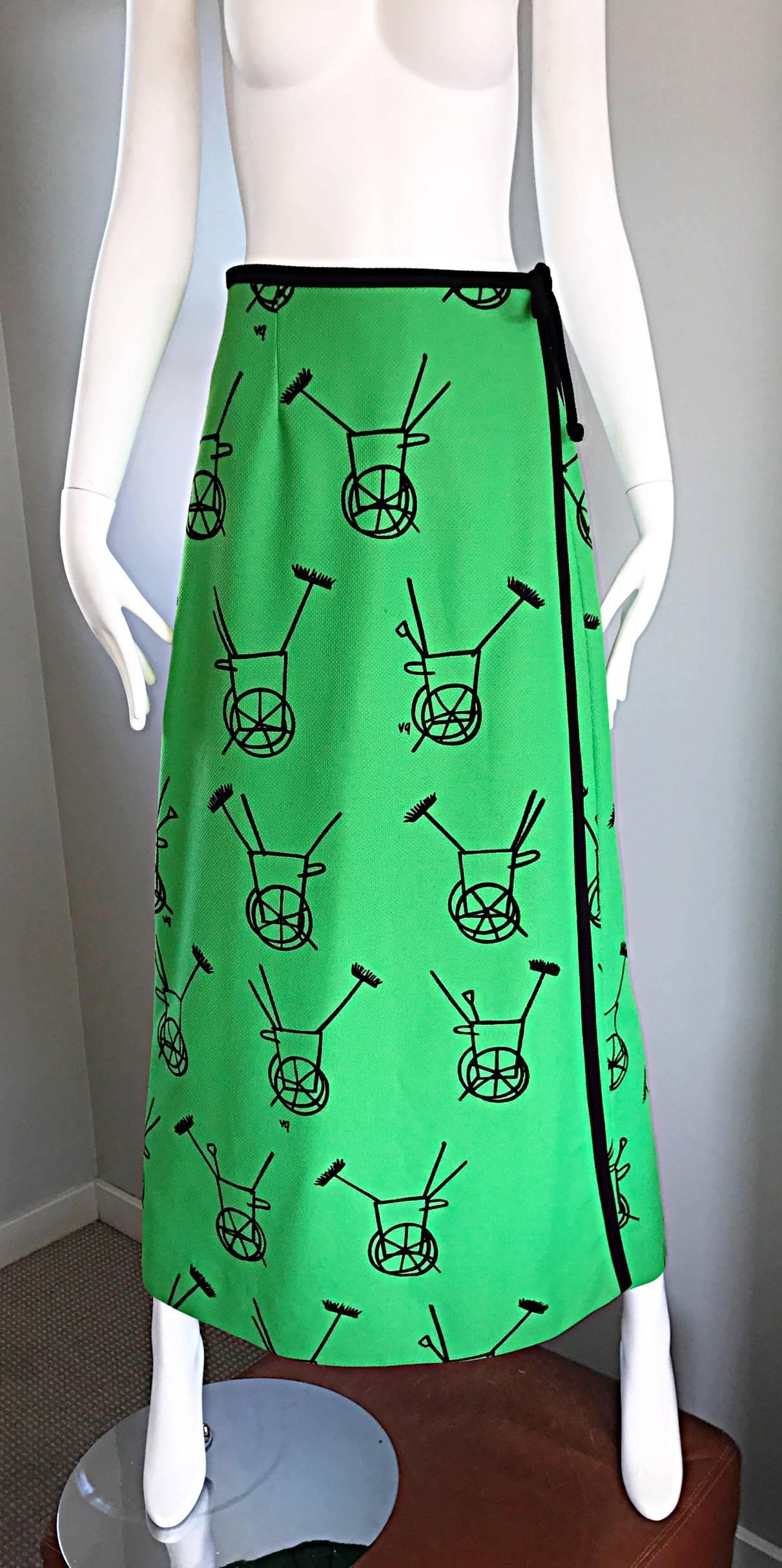 Women's 1970s VESTED GENTRESS Kelly Green Novelty ' Wheelbarrow ' Vintage Maxi Skirt  For Sale