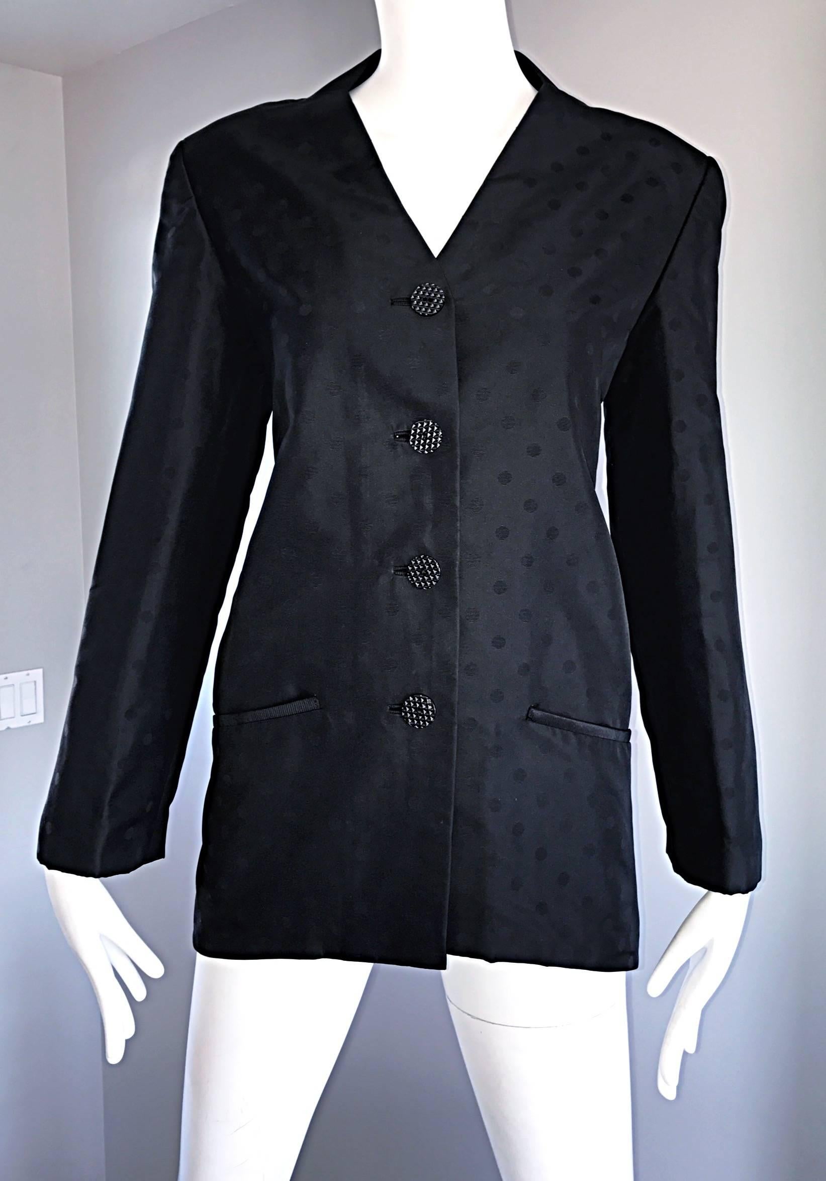 Geoffrey Beene Vintage Black Polka Dots 1990s 90s Classic Silk Jacket Blazer In Excellent Condition For Sale In San Diego, CA