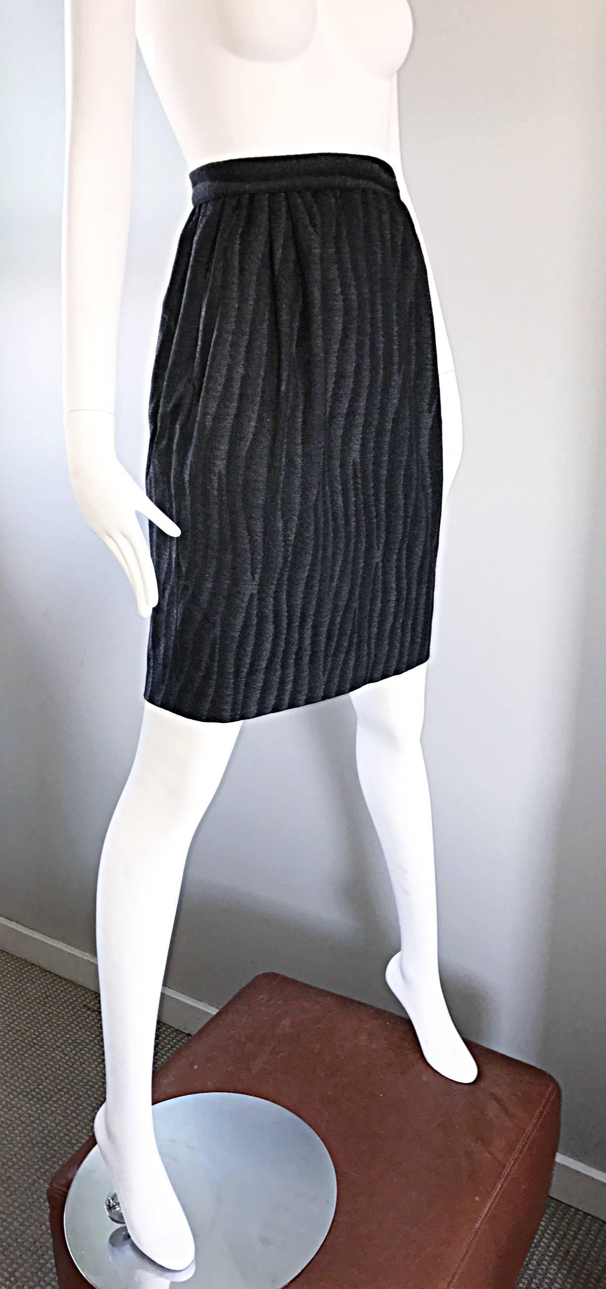 Women's Vintage Valentino 1980s Optical Illusion Gray + Black High Waisted Pencil Skirt For Sale