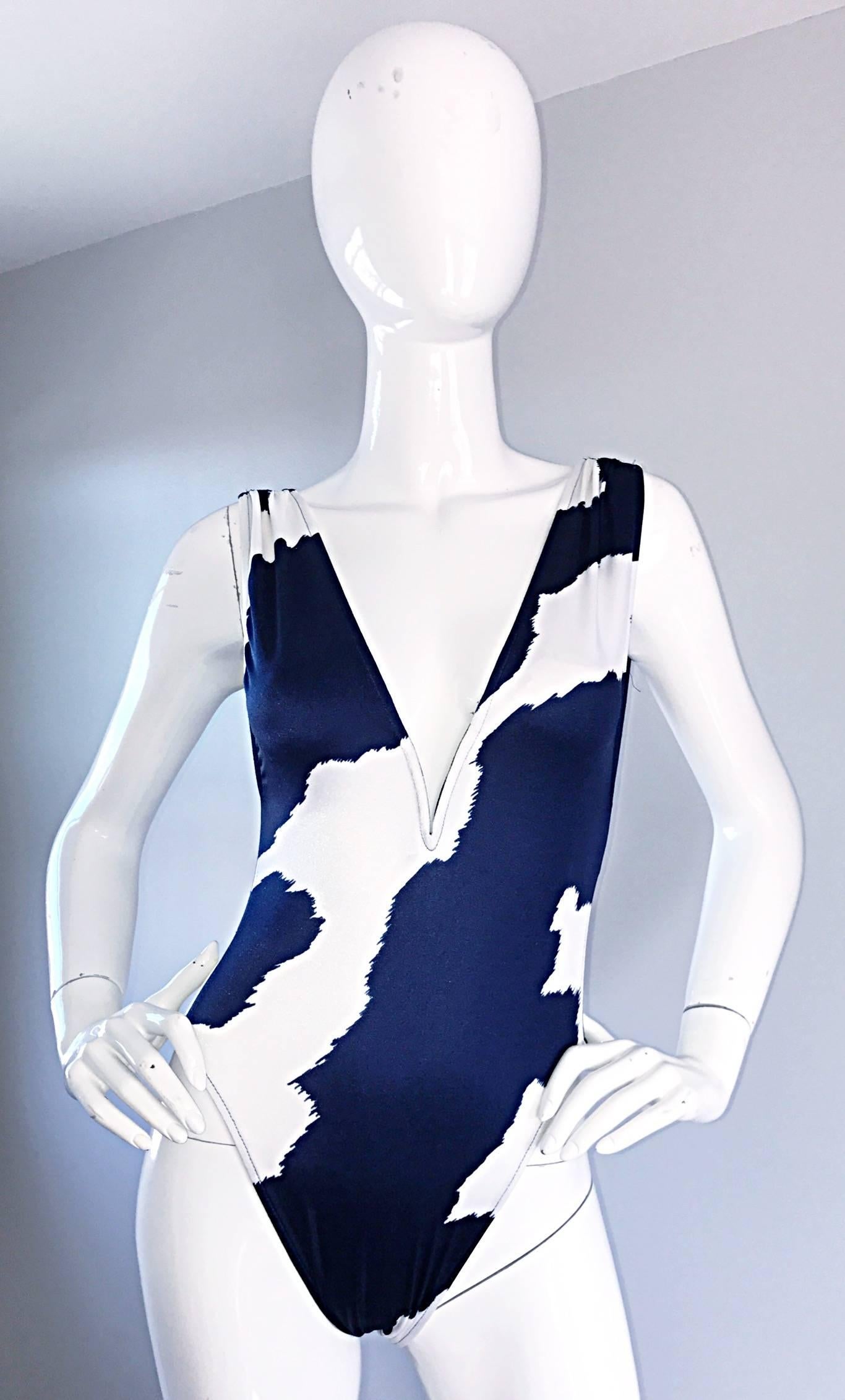 Women's Amazing Bill BLASS Navy Blue and White Plunging One Piece Swimsuit Bodysuit