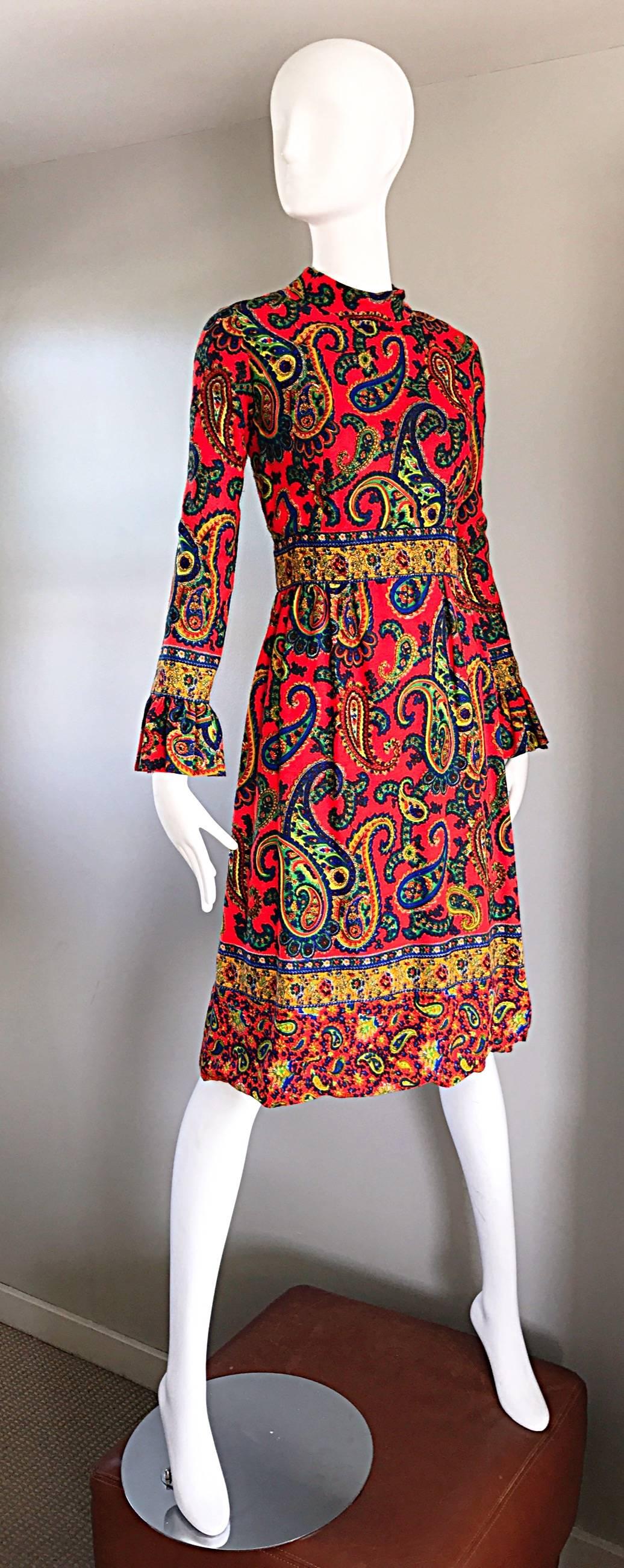 Pat Sandler 1960s Neon Orange Paisley Psychedelic Vintage A - Line 60s Dress  In Excellent Condition For Sale In San Diego, CA