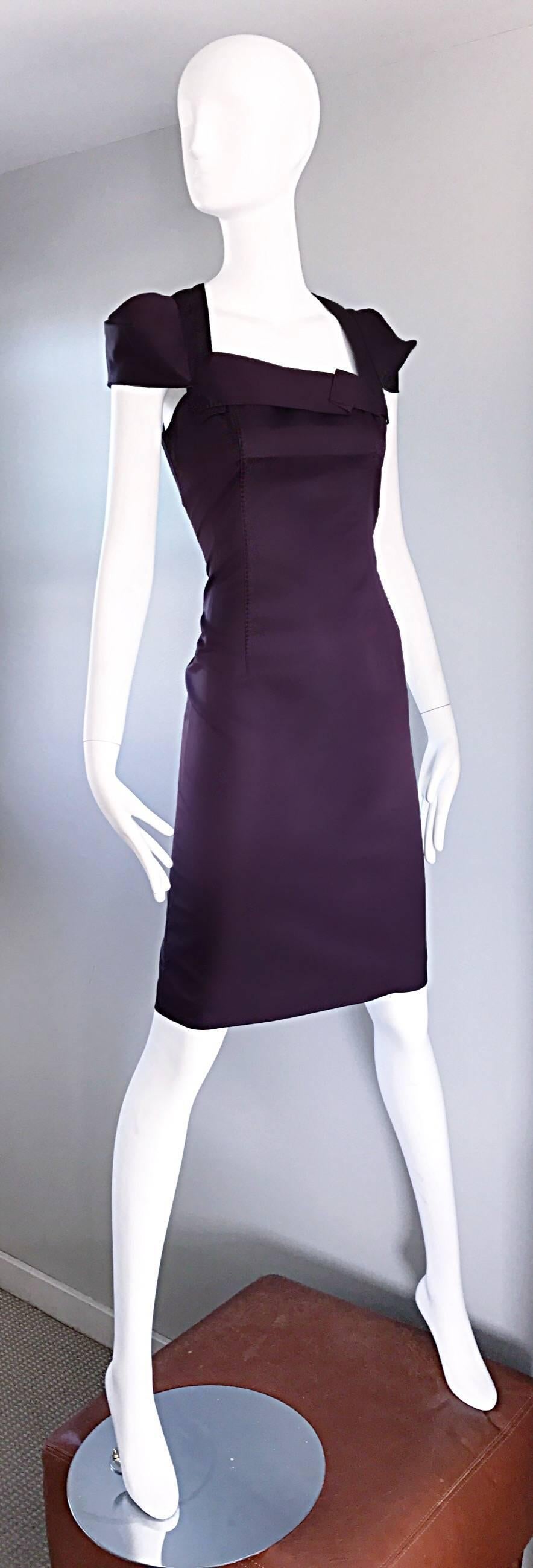6267 Purple Aubergine Silk and Cotton Cap Sleeve Futuristic Stretch Runway Dress In Excellent Condition For Sale In San Diego, CA